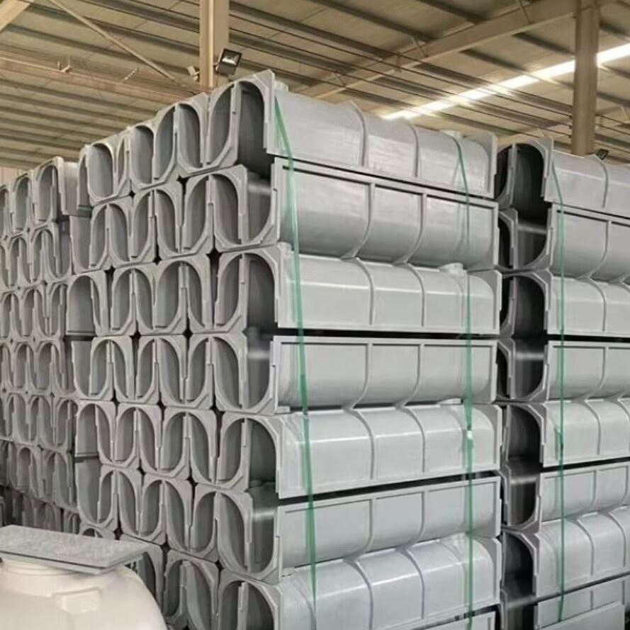 Versatile U-Shaped Drainage Ditch for Efficient Sewage Management