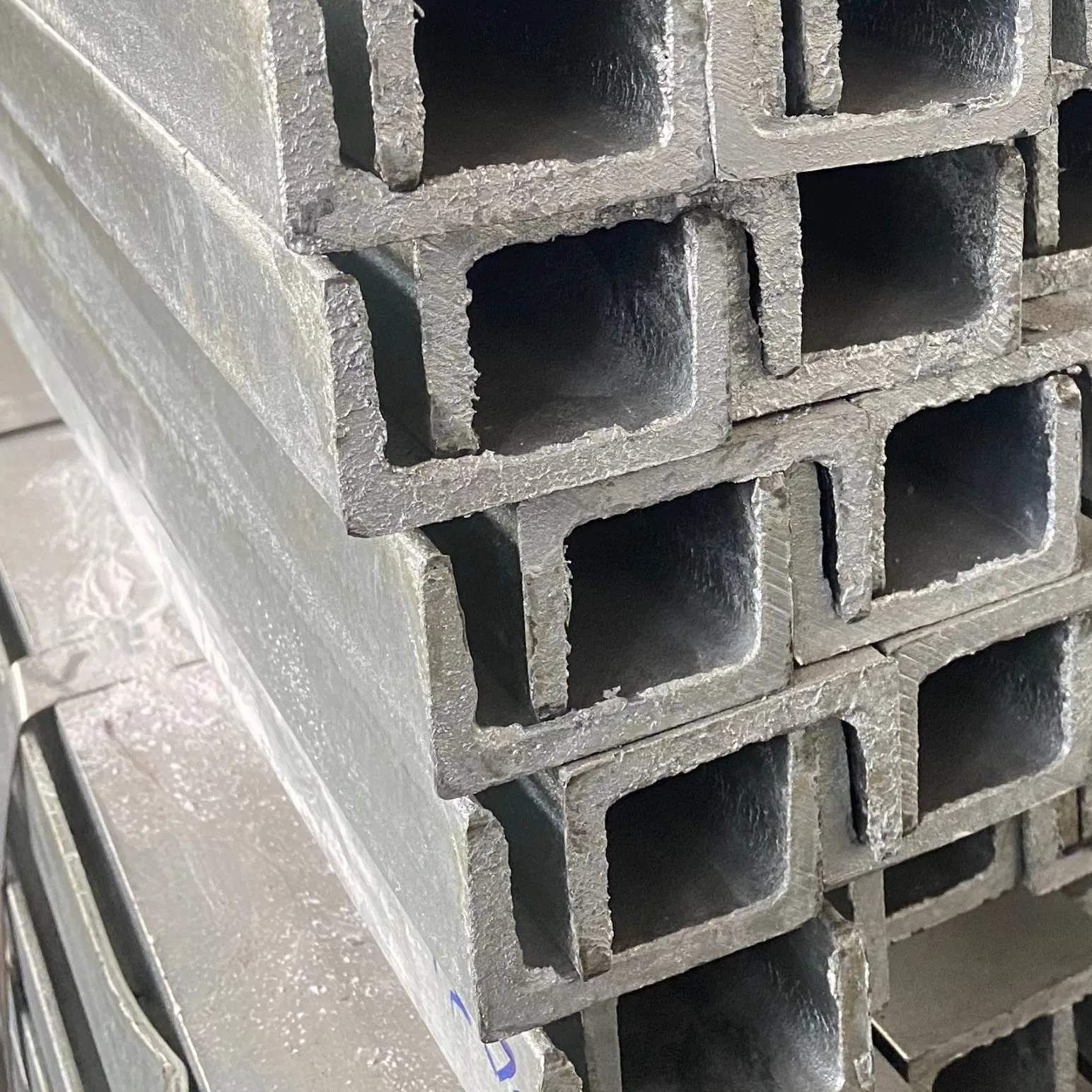 Galvanized Carbon Steel Plain U Channel for The Building