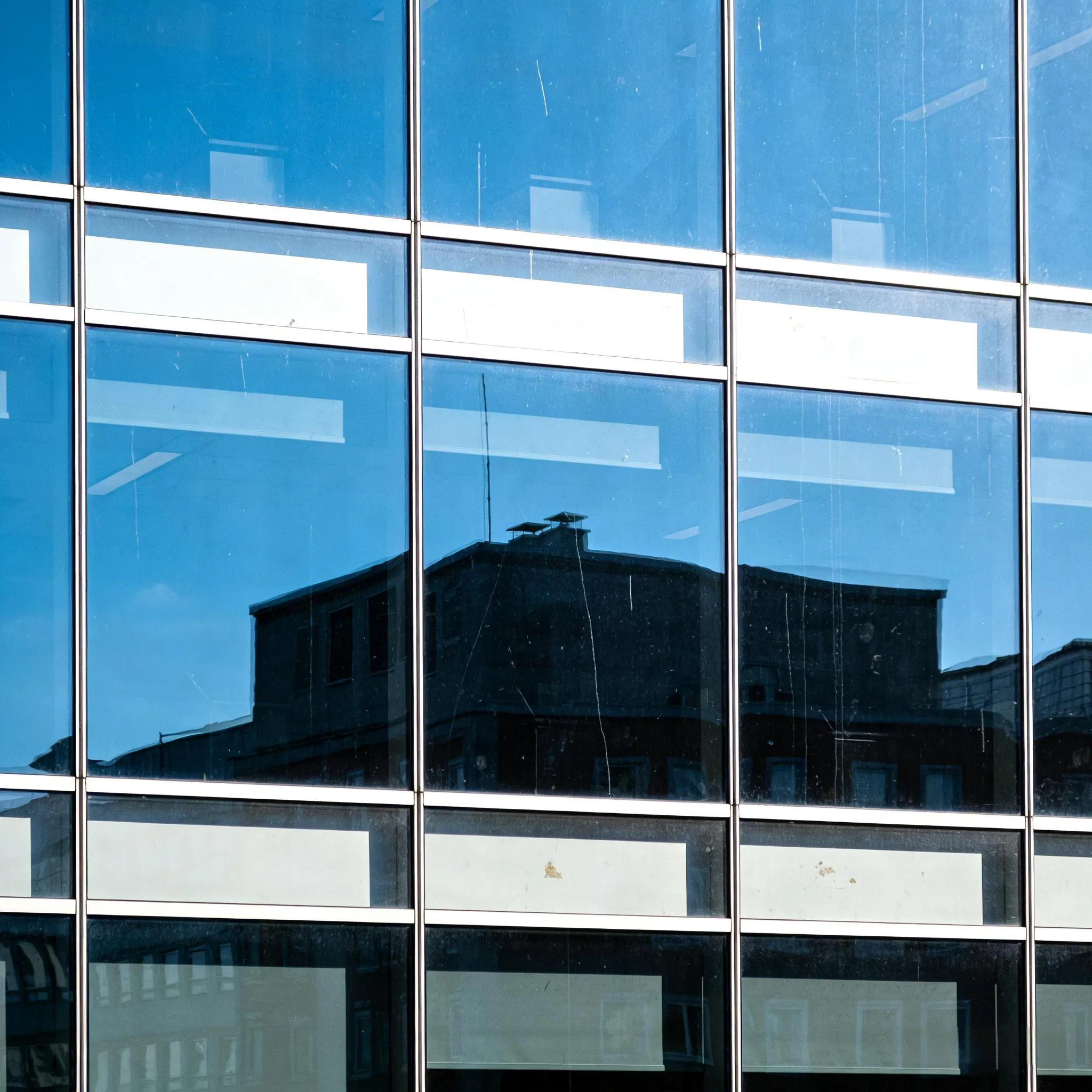 Premium Glass Curtain Wall System with Semi-Hidden Frame Options