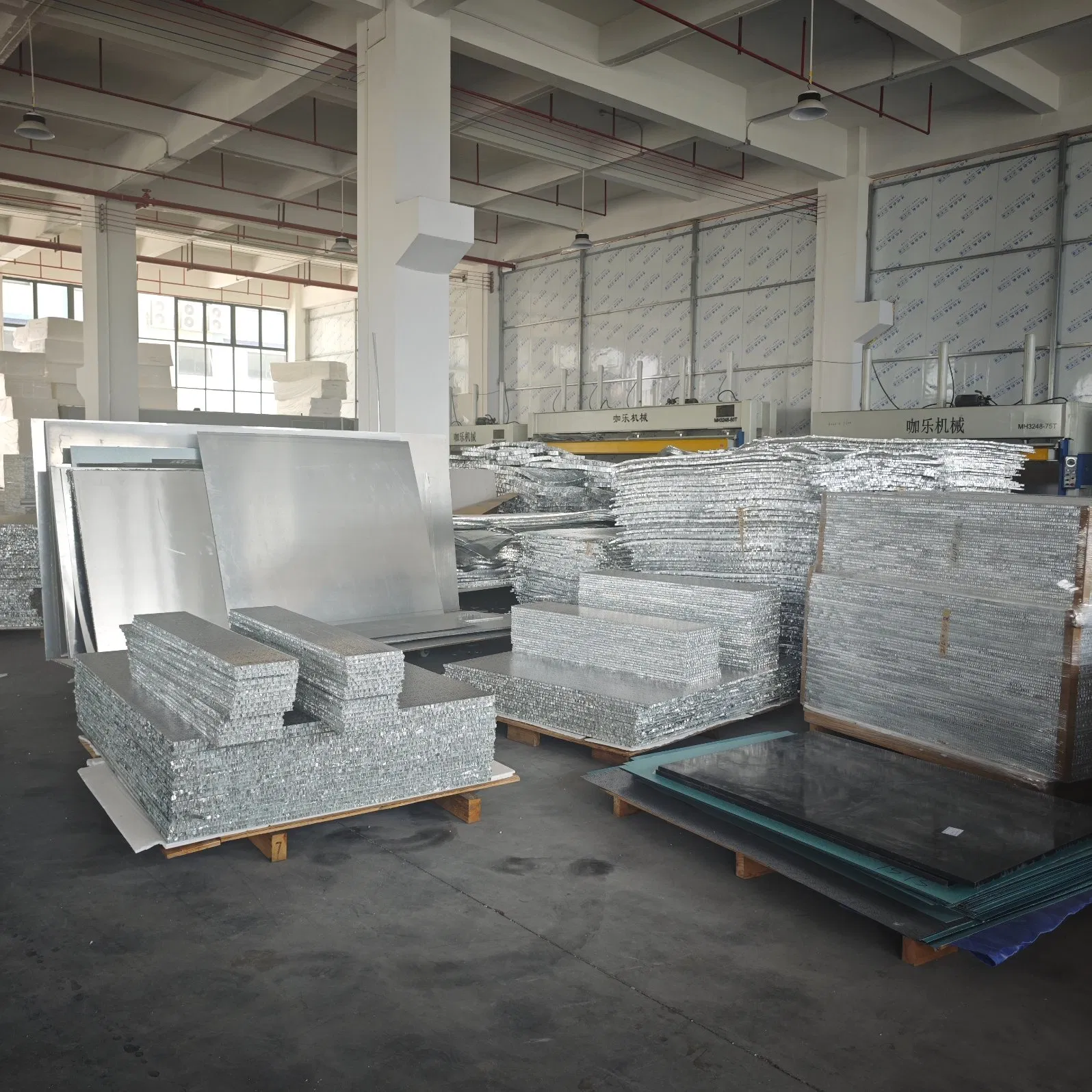 Aluminum Honeycomb Panel Price List for Ship Decoration, Door Panel Price List, Aluminum Honeycomb Panel Wholesaler, Aluminum Honeycomb Panel for Exterior Wall