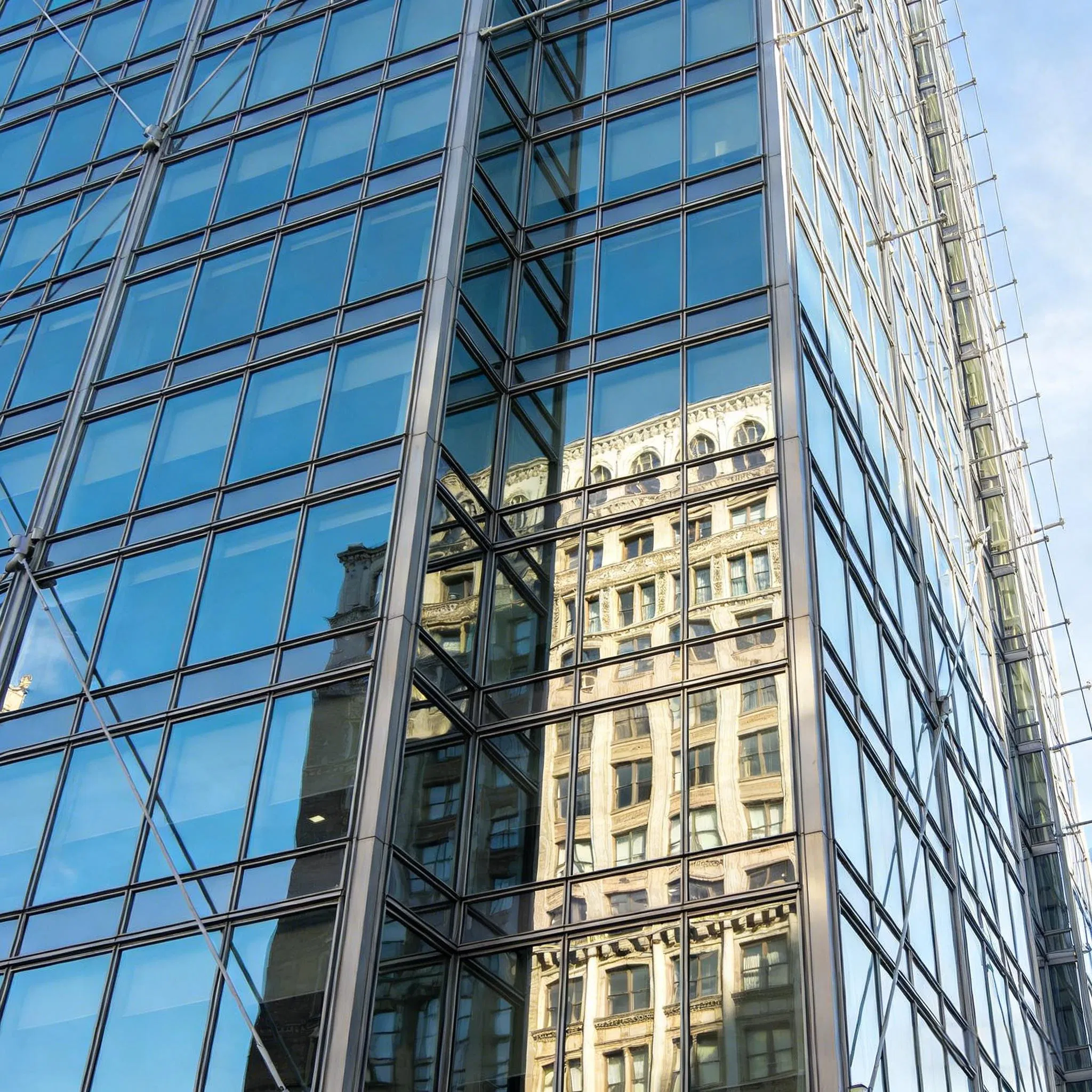 Sleek Glass Curtain Wall System with Hidden Frame in Aluminum Alloy