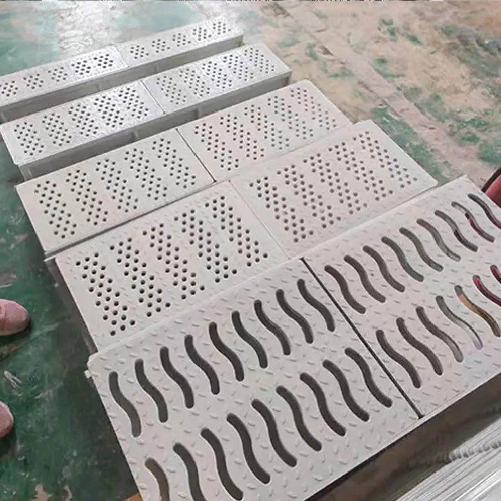 Reliable SMC Molded Fiberglass Drainage Ditch for Outdoor Use