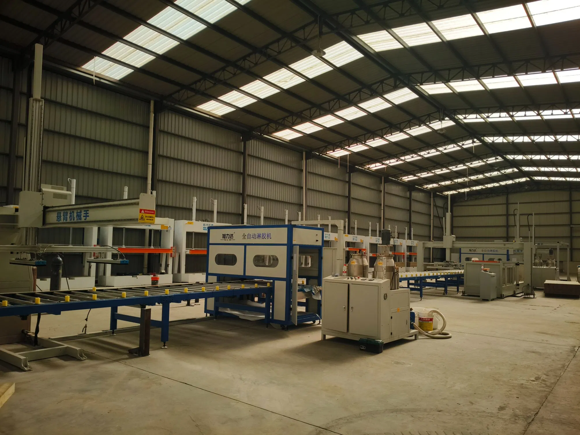 Advanced Model 1325 Glue Spreading Composite Board System