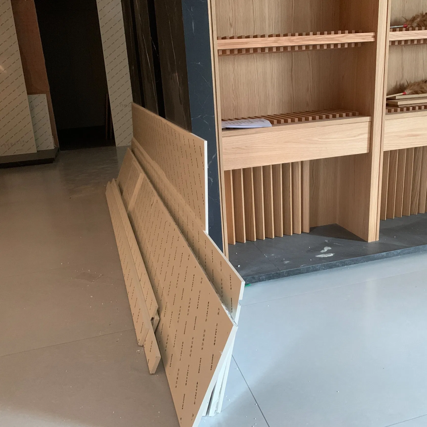 Exterior Wall Decoration; Manufacturer of Aluminum Honeycomb Panels for Cabinets; Ceiling Panels for Ships; Custom-Made, High Quality Aluminum Honeycomb Panels