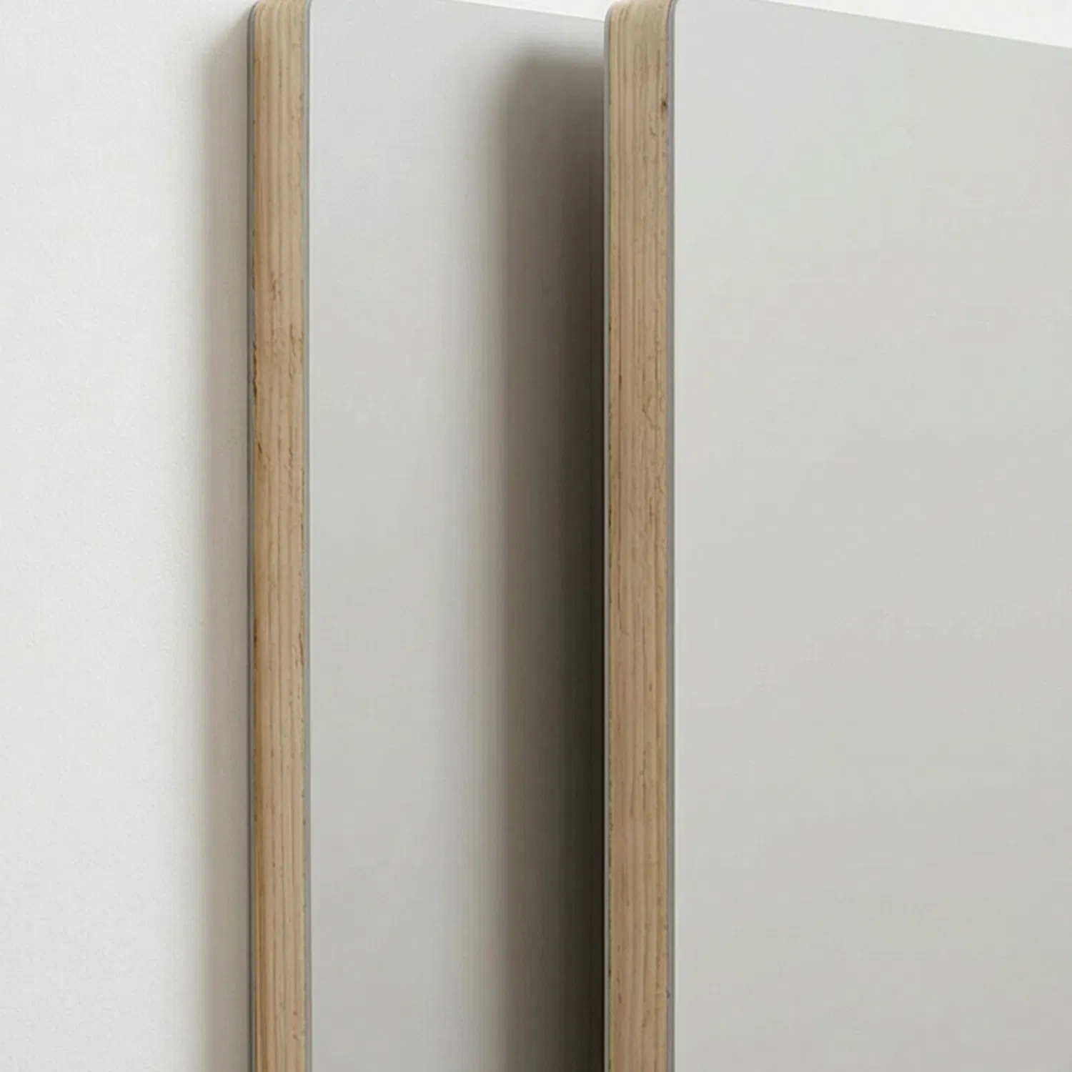 Decorative Wall System with Fire Resistant Eucalyptus Plywood Panel