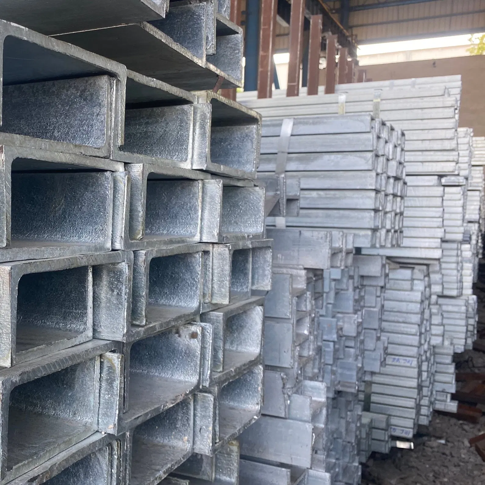 Galvanized Carbon Steel Plain U Channel for The Building