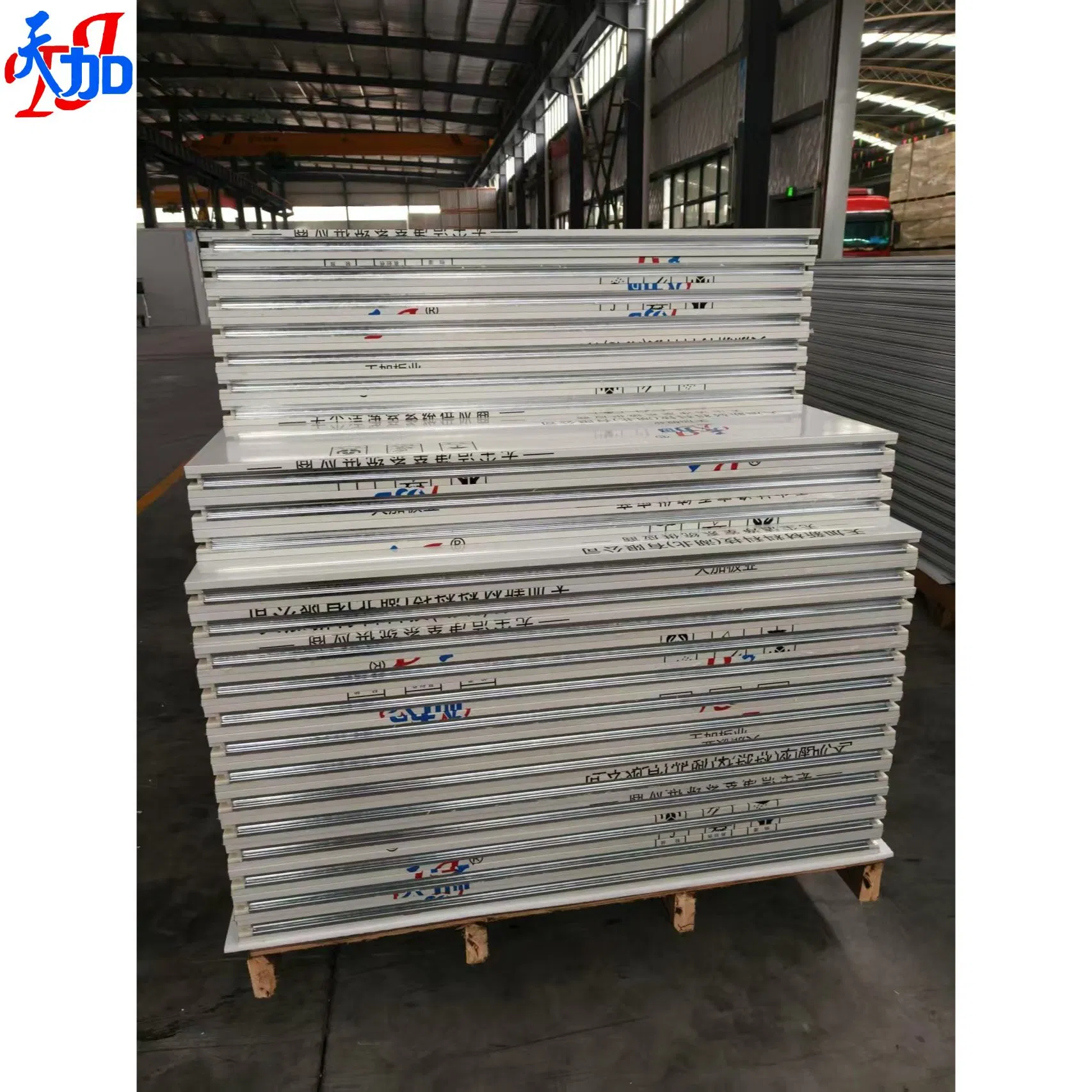 Innovative Seamless Modular Wall System with Coved Corners