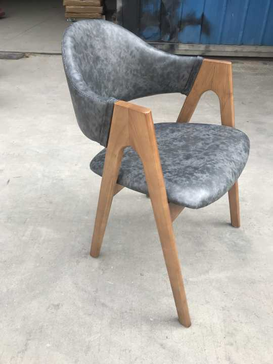 Grey Leather Solid Wood Restaurant Dining Armchair Cafe Armchair Made in China