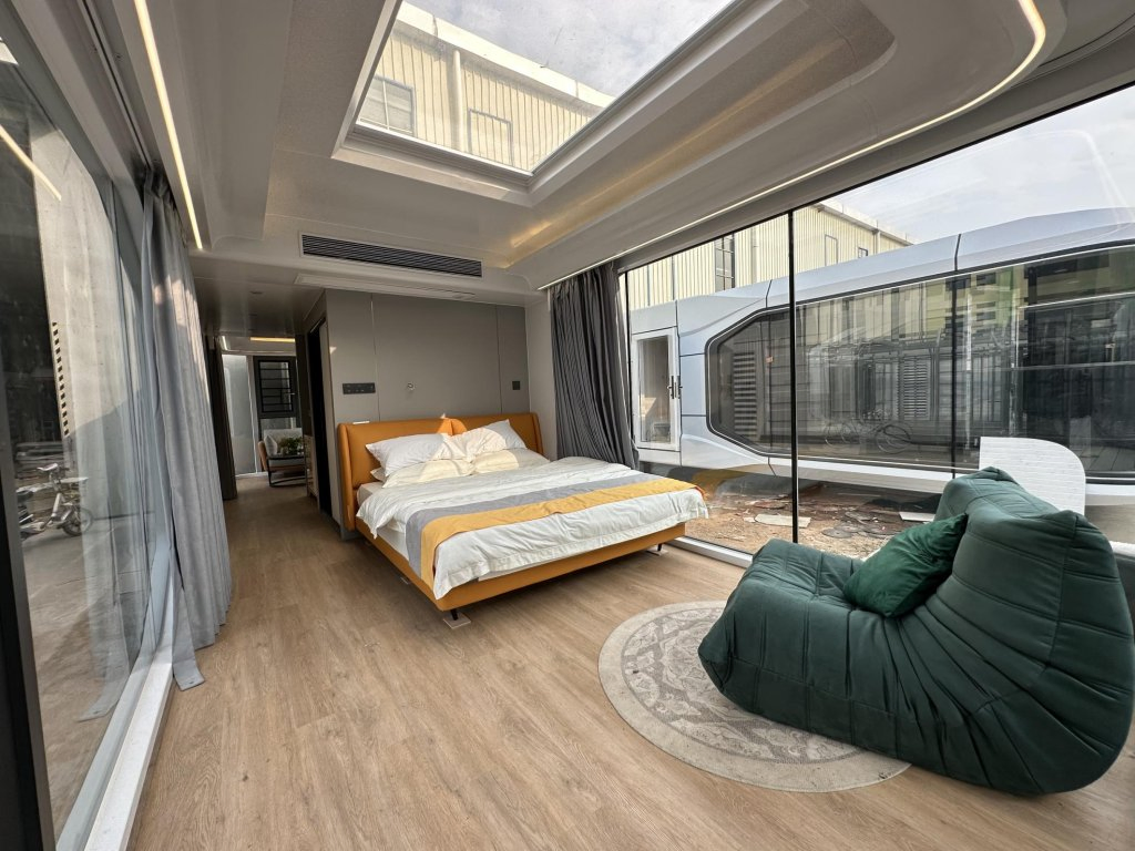 Customizable Modern Prefabricated Intelligent Mass Production Modular Space Capsule Housing