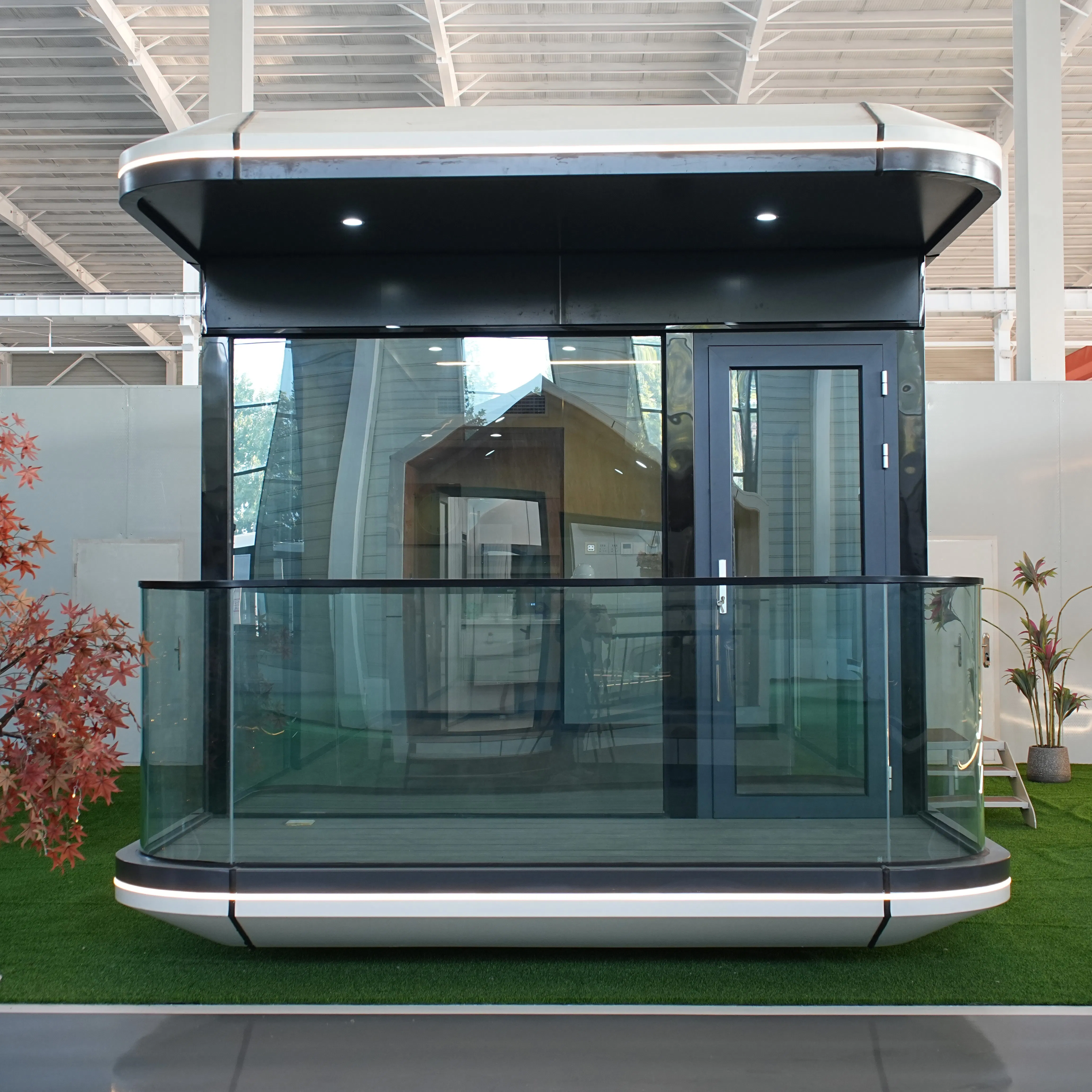 Stylish Modular Home with Eco-Friendly Modular House and Bathroom Space