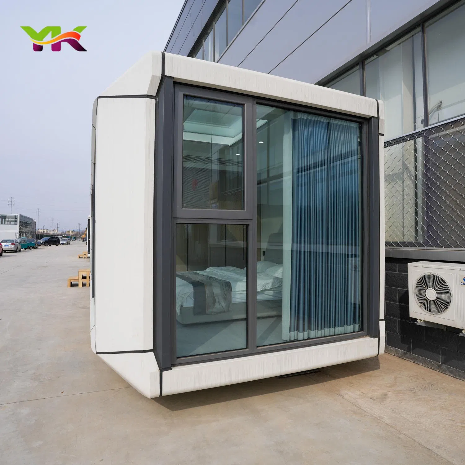Eco Friendly Space Capsule House Price Modular Capsule Tiny House Container Prefabricated Apple Cabin Mobile Home