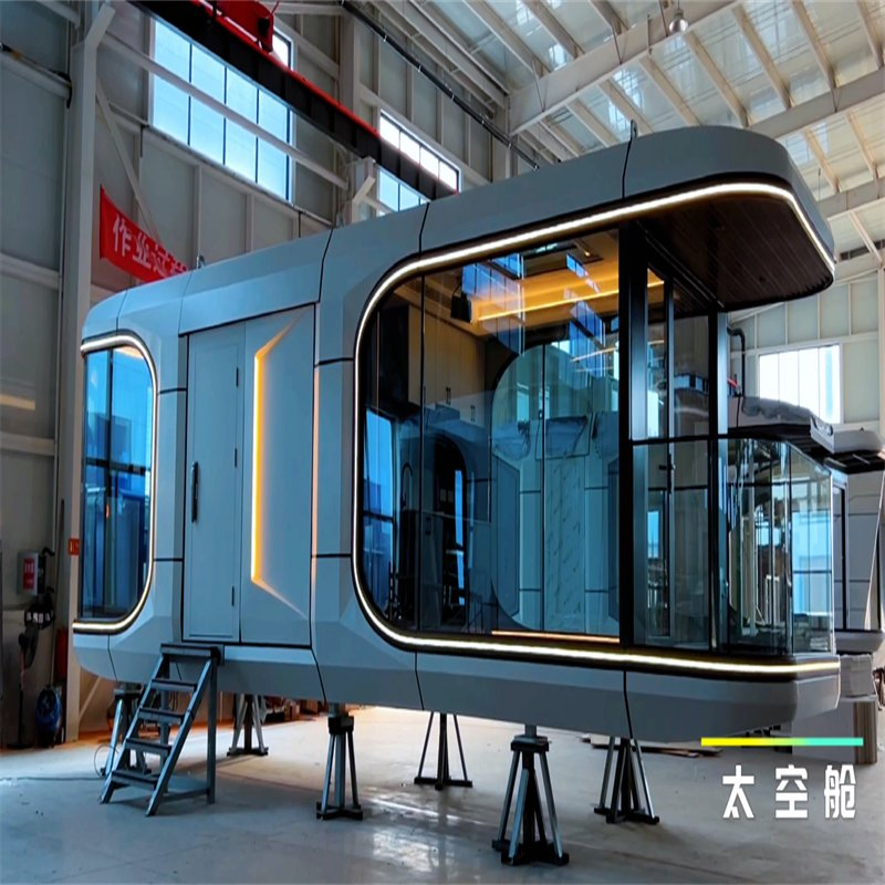 Modular Outdoor Space Capsule House Factory Price Fashion Modern Mobile Hotel Tiny Apple House Prefabricated Steel Structure Cabin with Bedroom Prefab House