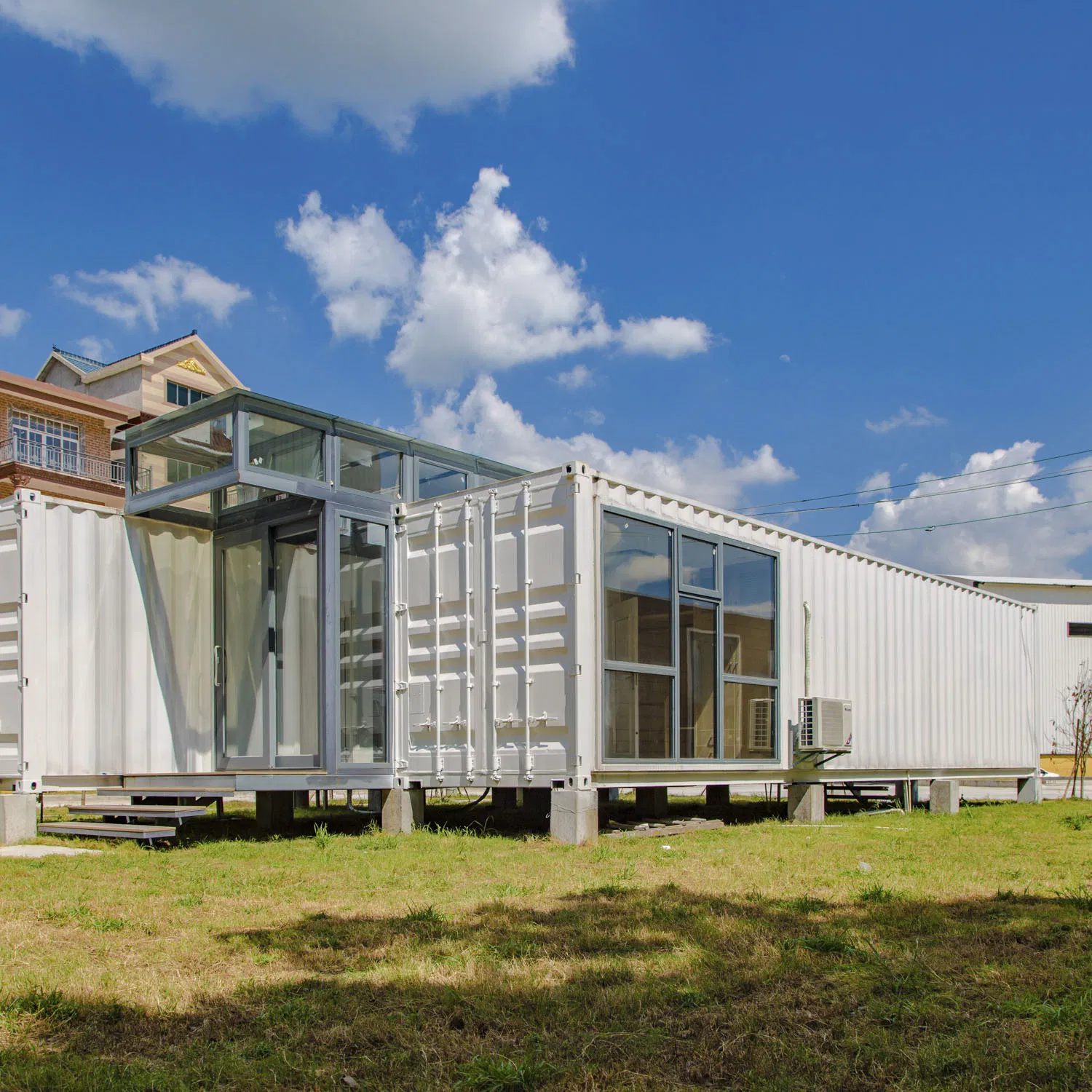 Eco-Friendly Custom Galvanized Frame Luxury Prefab Prefabricated Modular Shipping Container Home with off-Grid Life Solar Ready