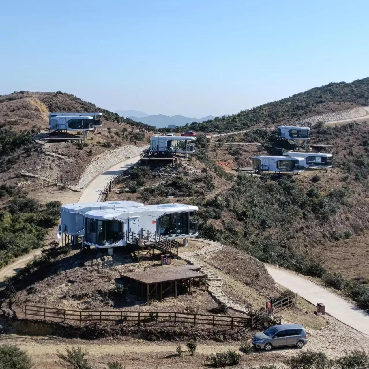 Luxury Glamping Space Capsule Eco-Friendly Accommodation for Mountain Resorts &amp; National Parks