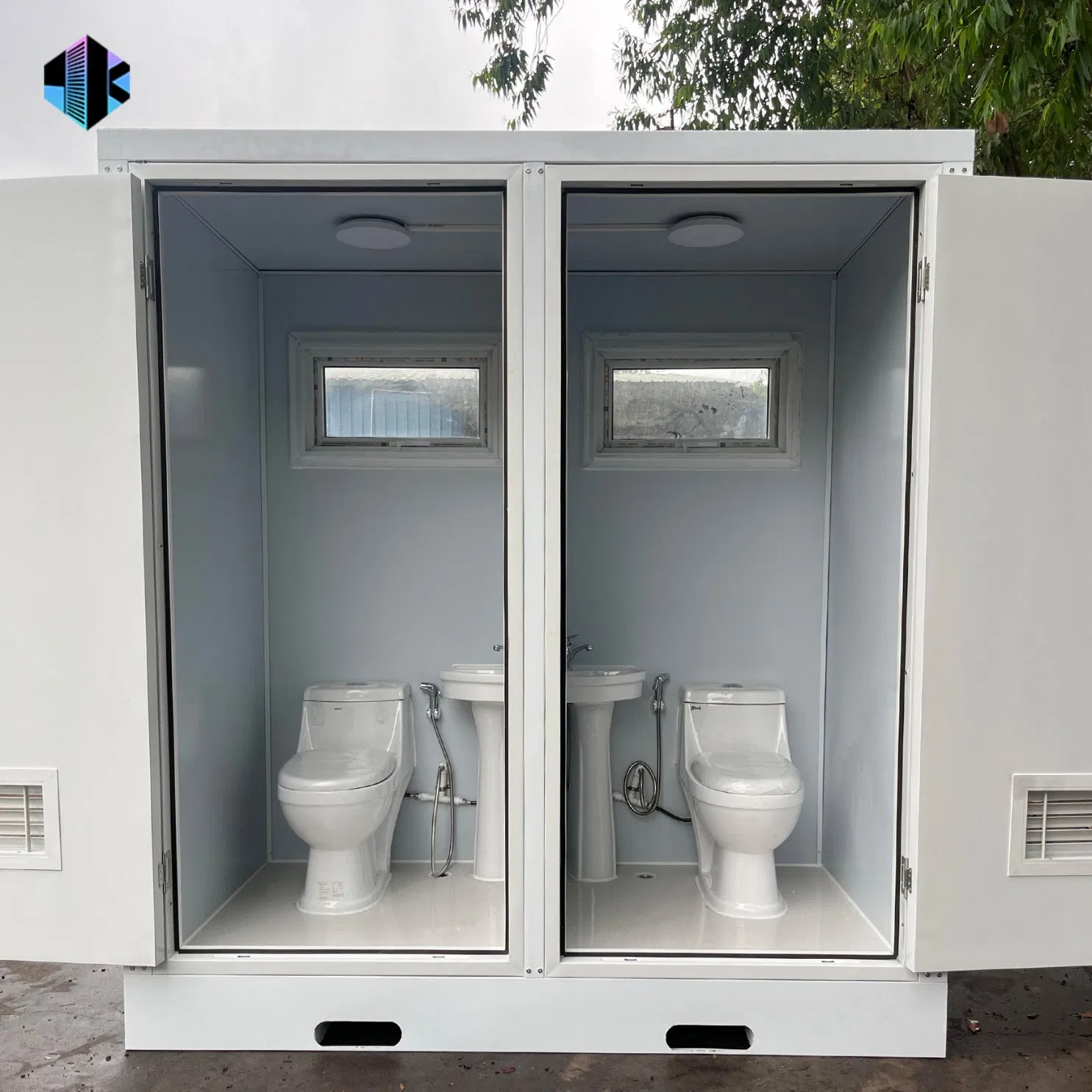 Outdoor Prefabricated Single/Double Containerized Portable Toilet