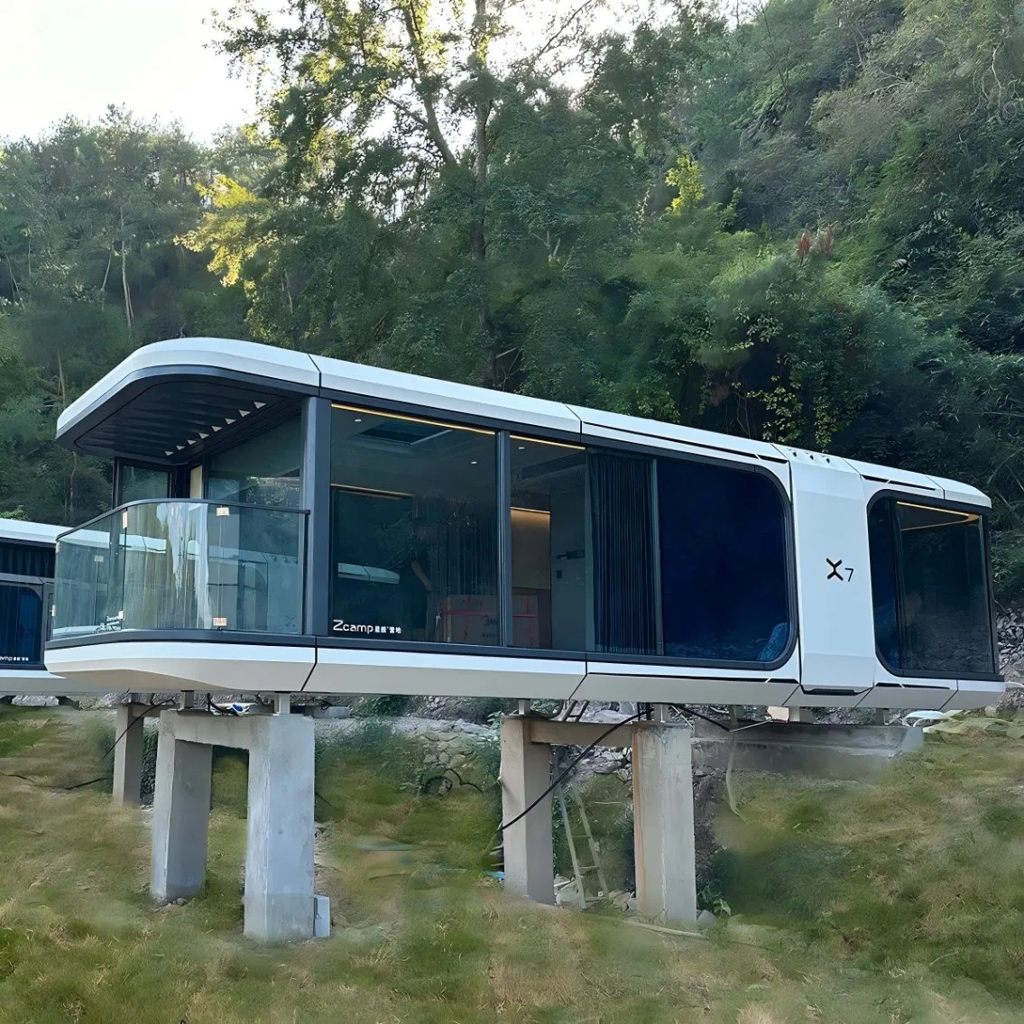 Space Capsule Space Capsule House Luxury Space Capsule for Desert Glamping Base Accommodation