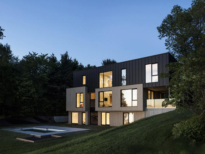 Versatile Steel Structure for Camping and Outdoor Gatherings