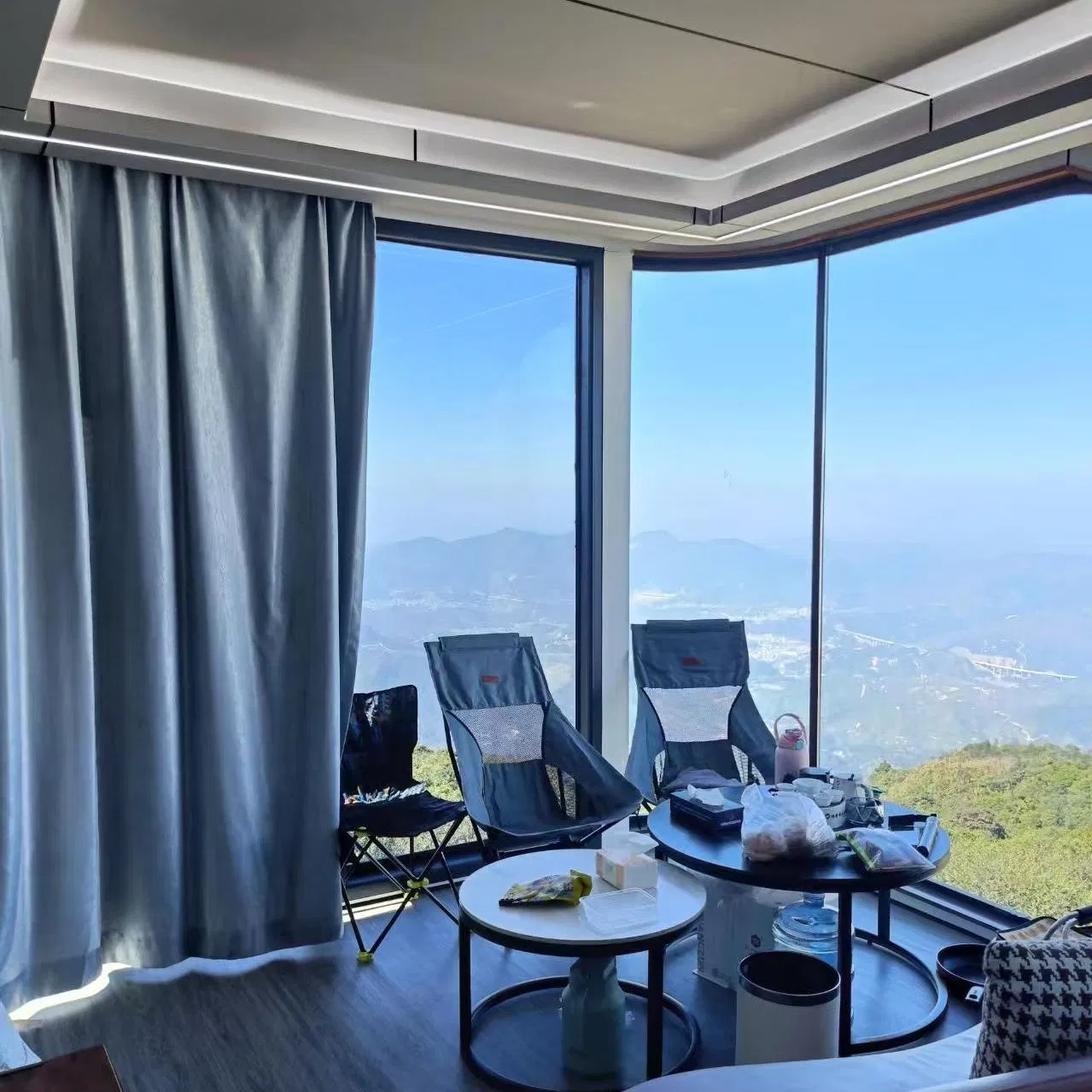 Luxury Glamping Space Capsule Eco-Friendly Accommodation for Mountain Resorts &amp; National Parks