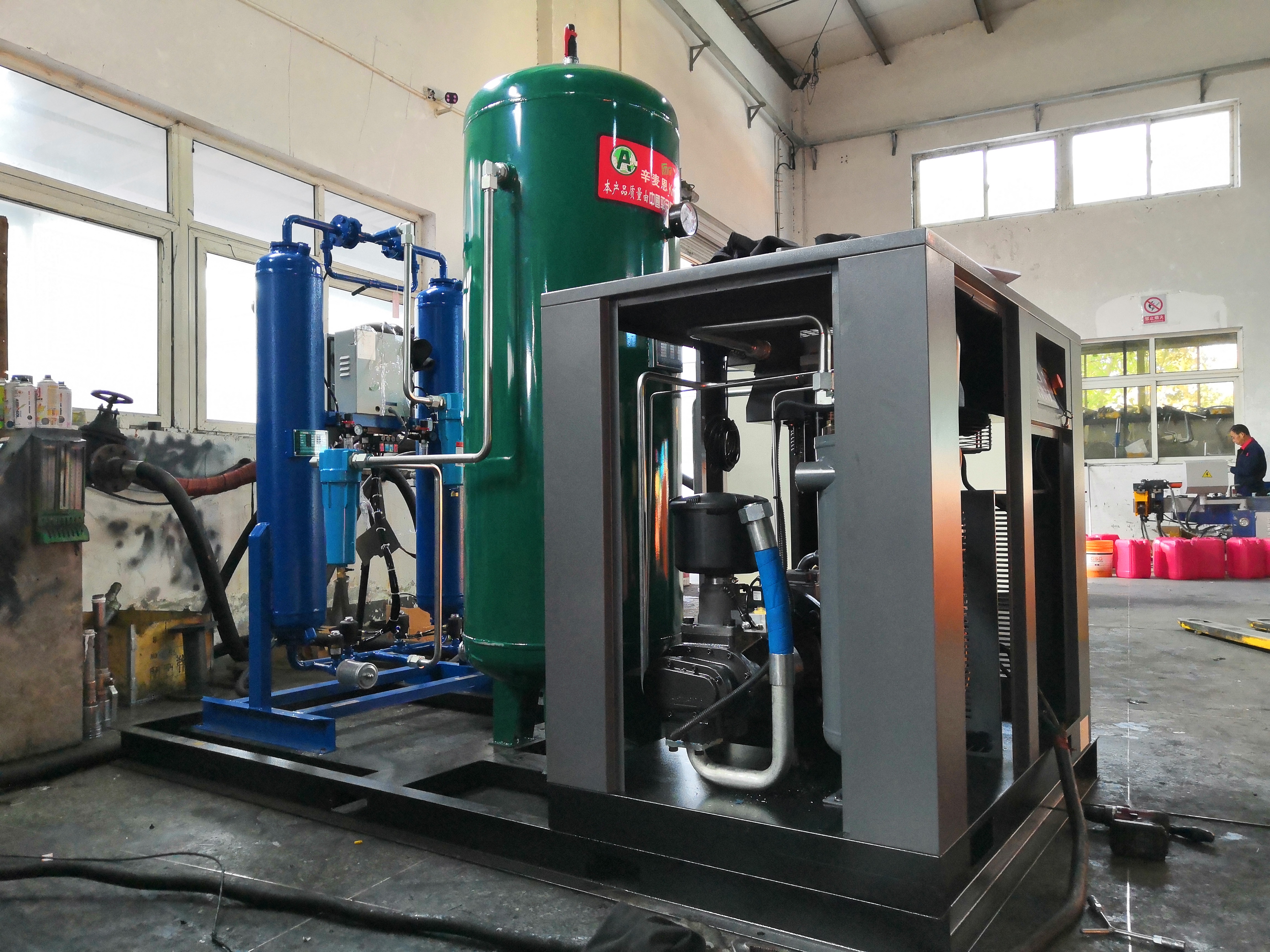 China 22kw screw air compressor with air dryer and adsorption dryer and air tank Factories, Exporters