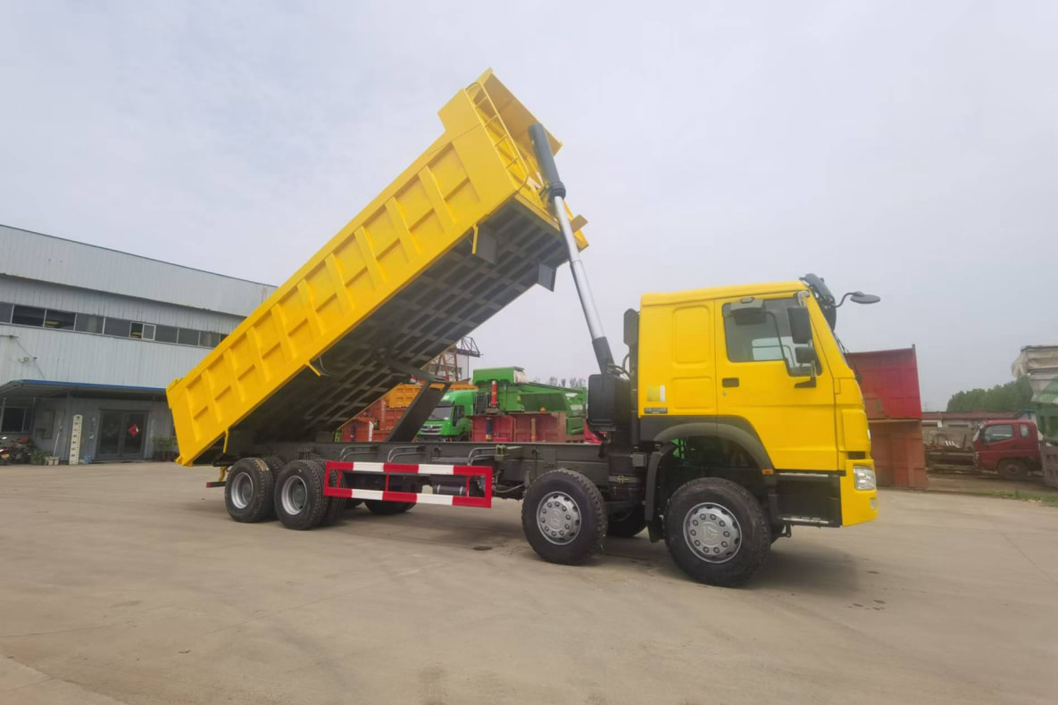 dump truck detail 4