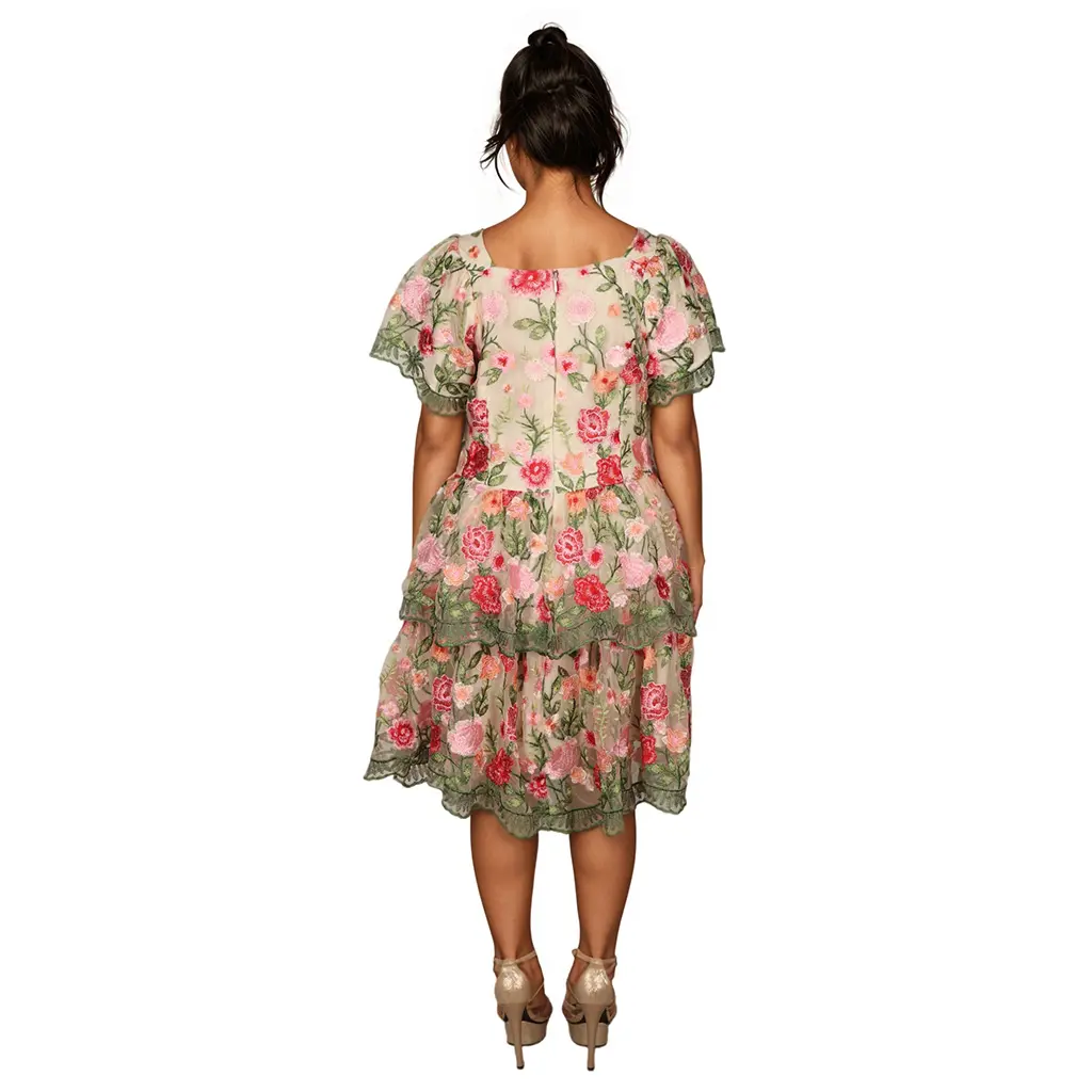 OEM Print Sleeve Square Neck Open Back Lace Trim Tiered Ruffle Elegant Vintage Summer Garden Party Maxi Women Dress Supplier, Factories