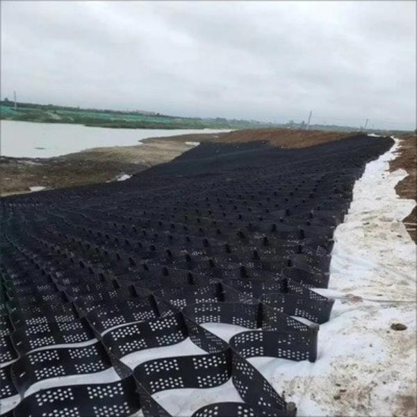 Custom Smooth - surfaced Geocel Supplier, Exporter