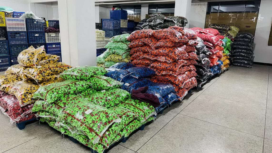 Raw materials selection for children's ride-on toy manufacturing at Hoopla Toys Shanghai