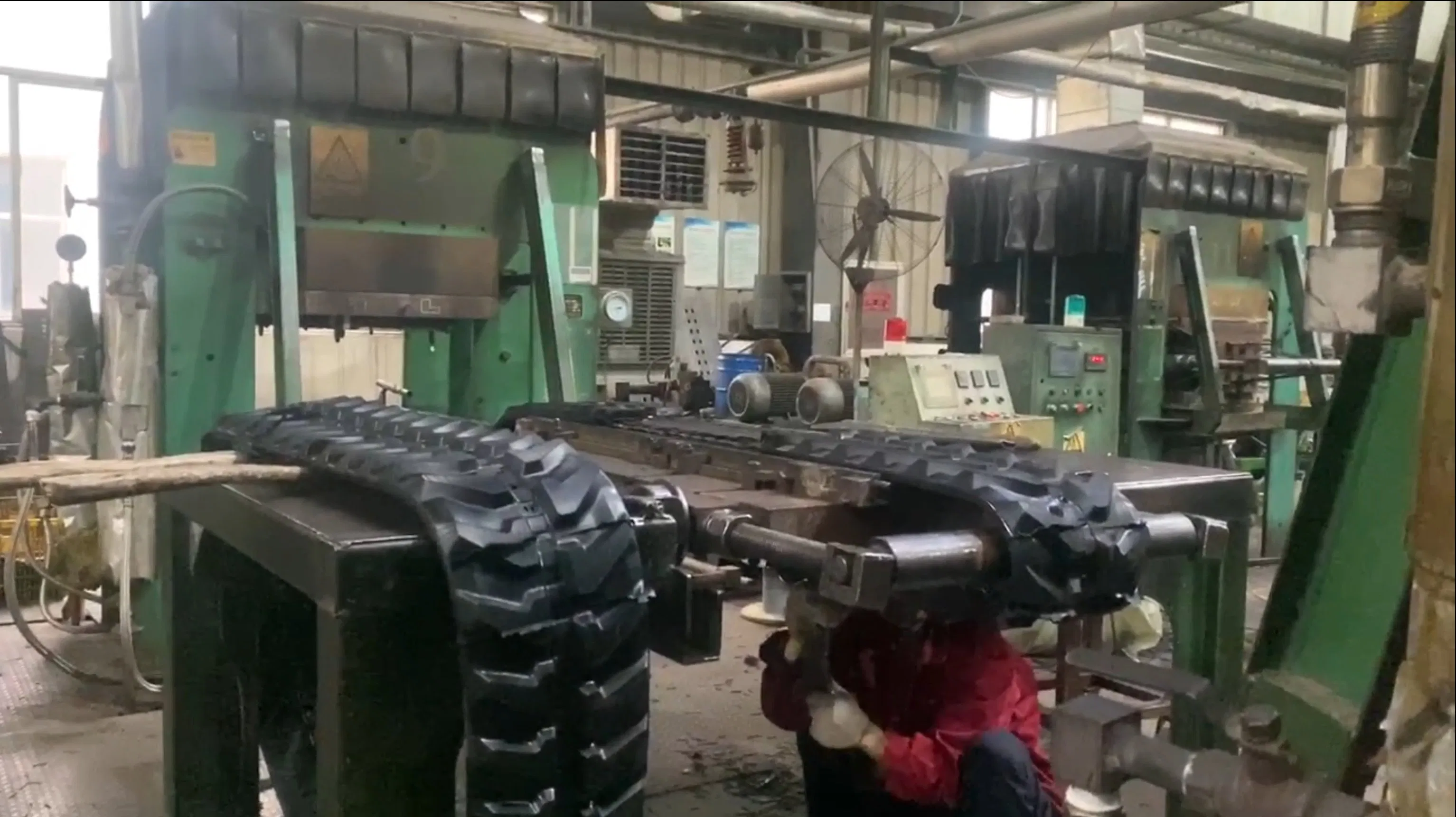 Tracks 350X90X48 Track 320X100X43 Roller Custom 250X52.5X76 Race 300X55X78 Toys Morooka Rollers Challenger Tank Sprocket Rubber