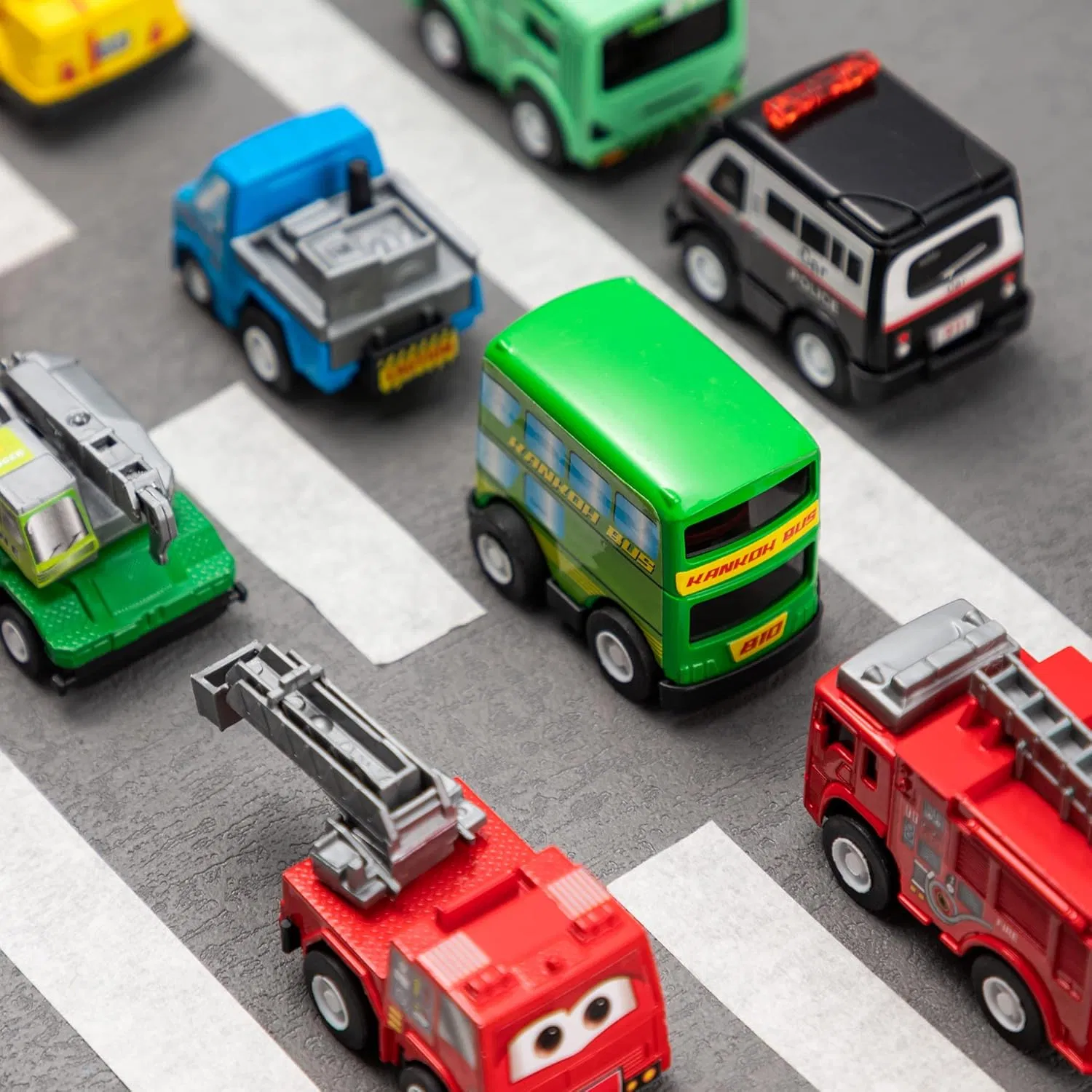 Ibay 18PCS Pull Back City Cars and Trucks Toy Vehicles Set Friction Powered Mini Cars Toys for Toddlers Party Favors for Kids 3-5 Birthday Gifts for Boys