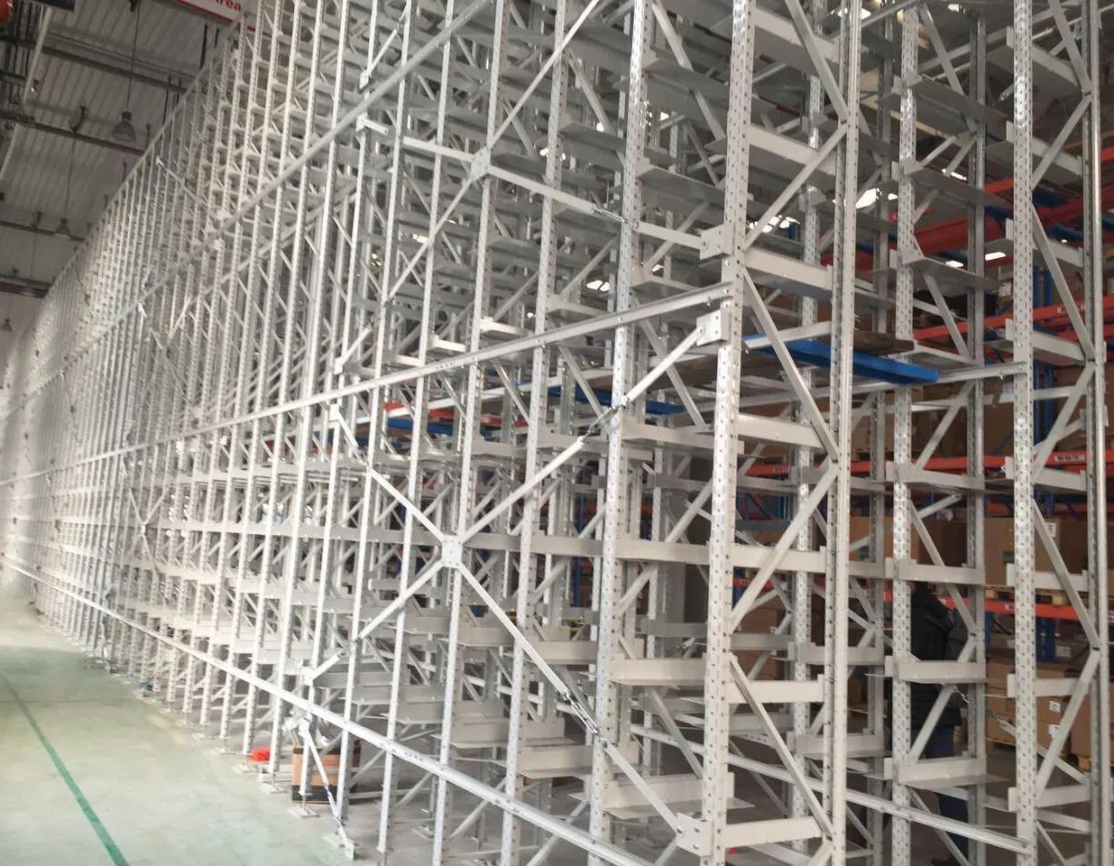 High Efficiency Automated Pallet Storage and Retrieval System