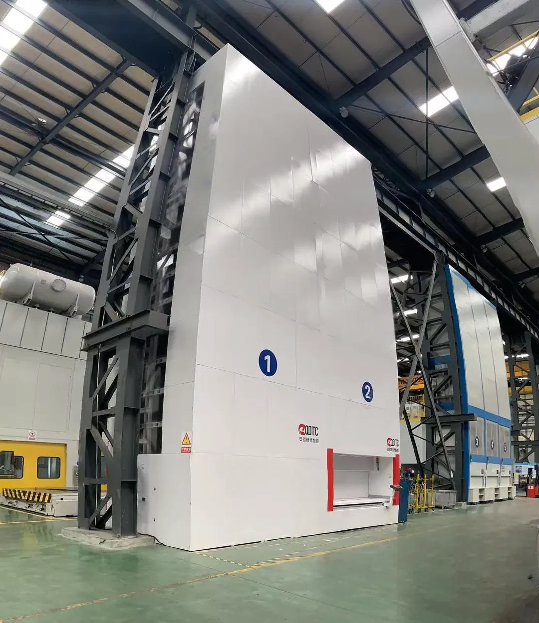 Automated Warehouse Storage Solutions Featuring Smart Vertical Storage Technology