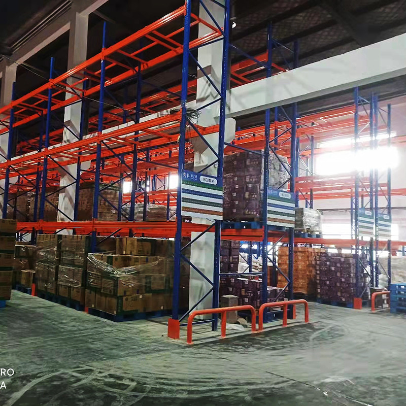 Heavy-Duty Industrial Storage Shelf for Carpet Racking Solutions