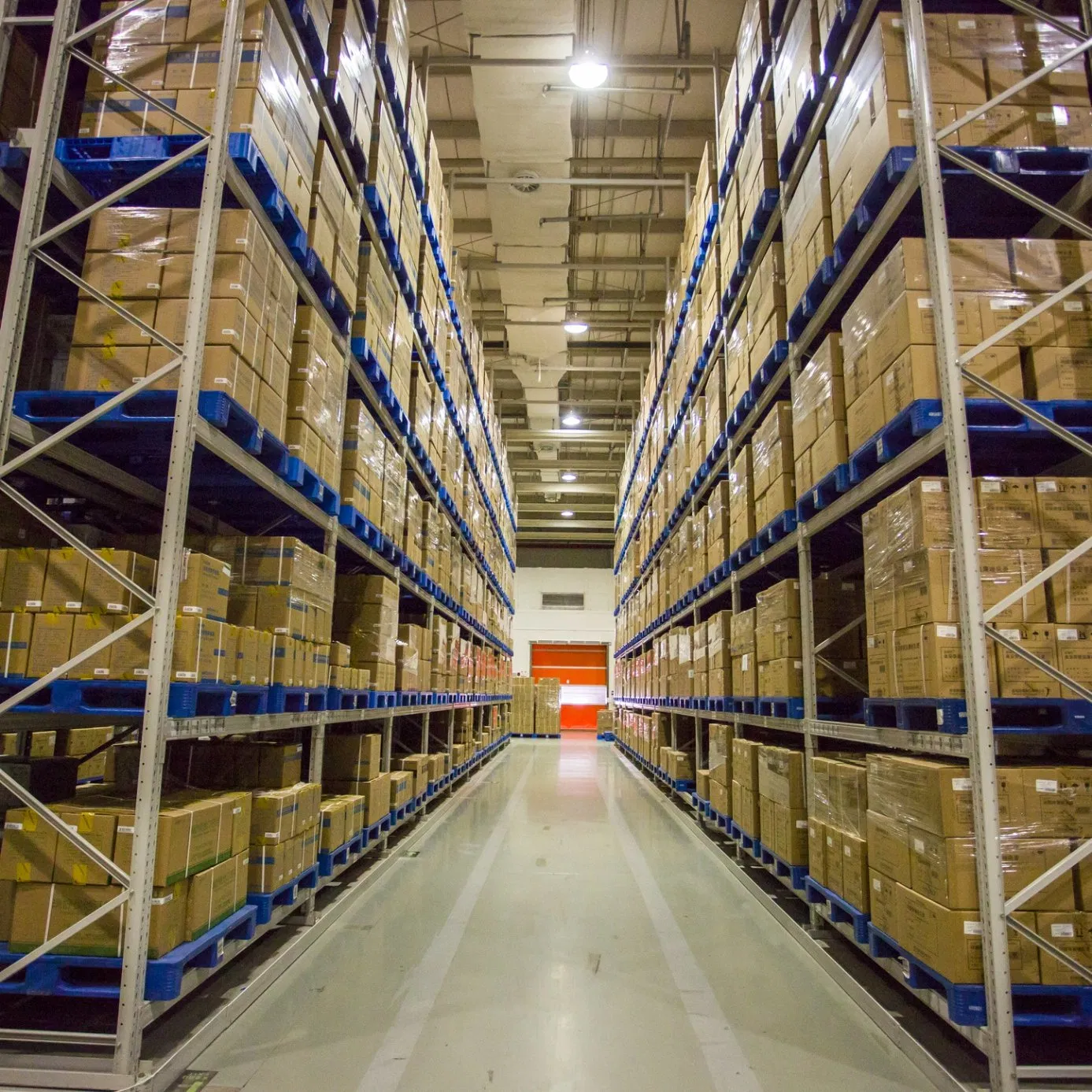 Heavy Duty Very Narrow Aisle Pallet Racking System for Warehouses