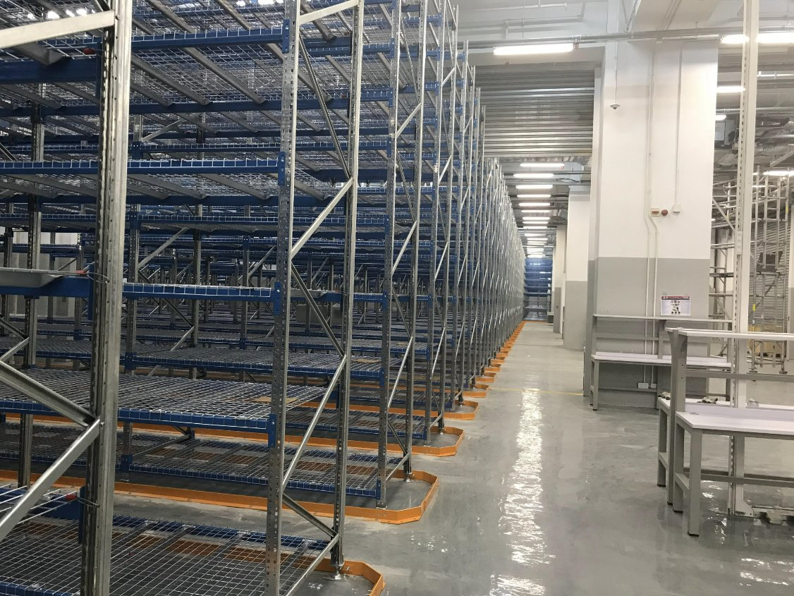 Adjustable Very Narrow Aisle Racking System