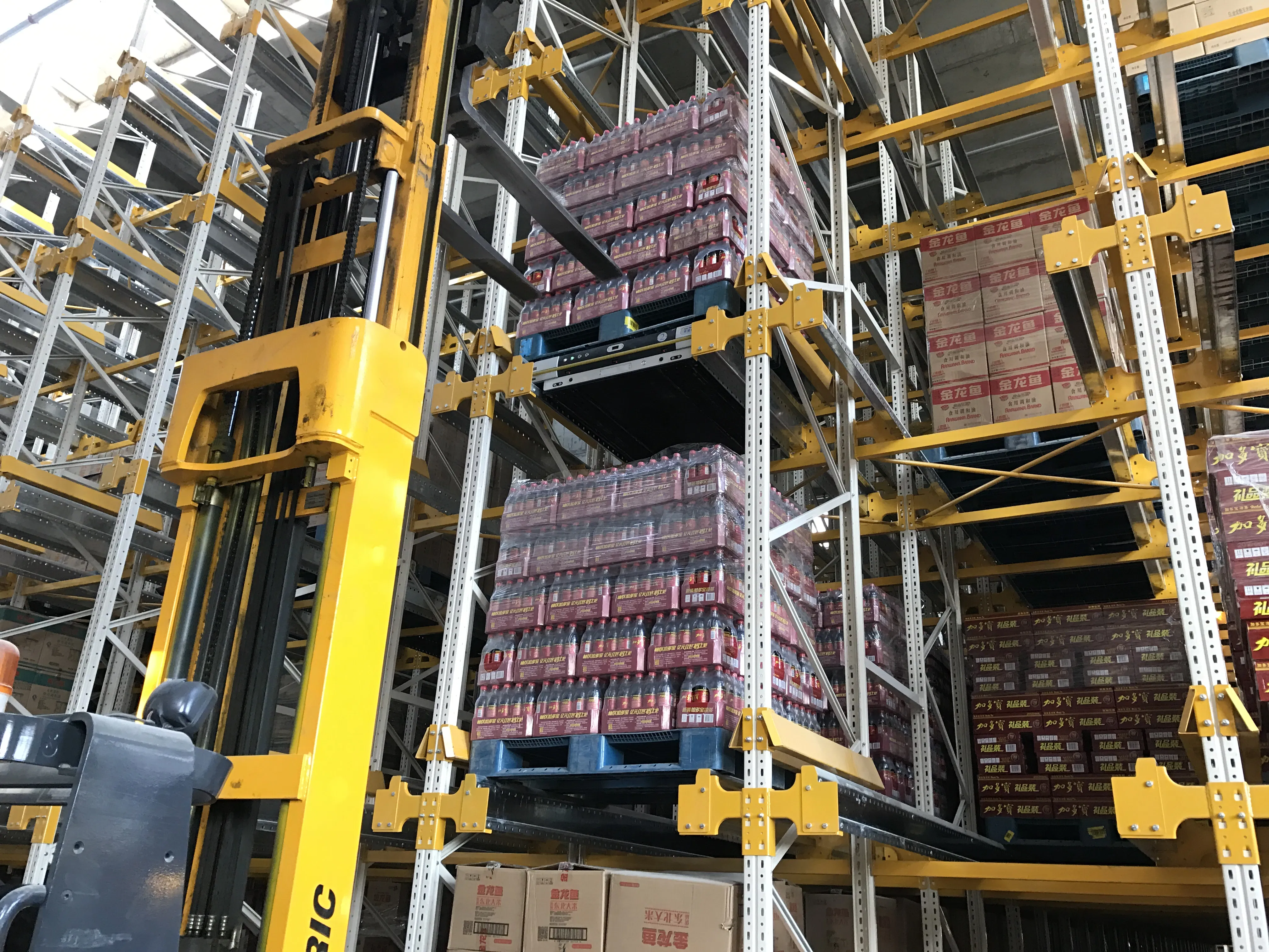 High-Quality Two Way Radio Shuttle Rack System for Efficient Storage