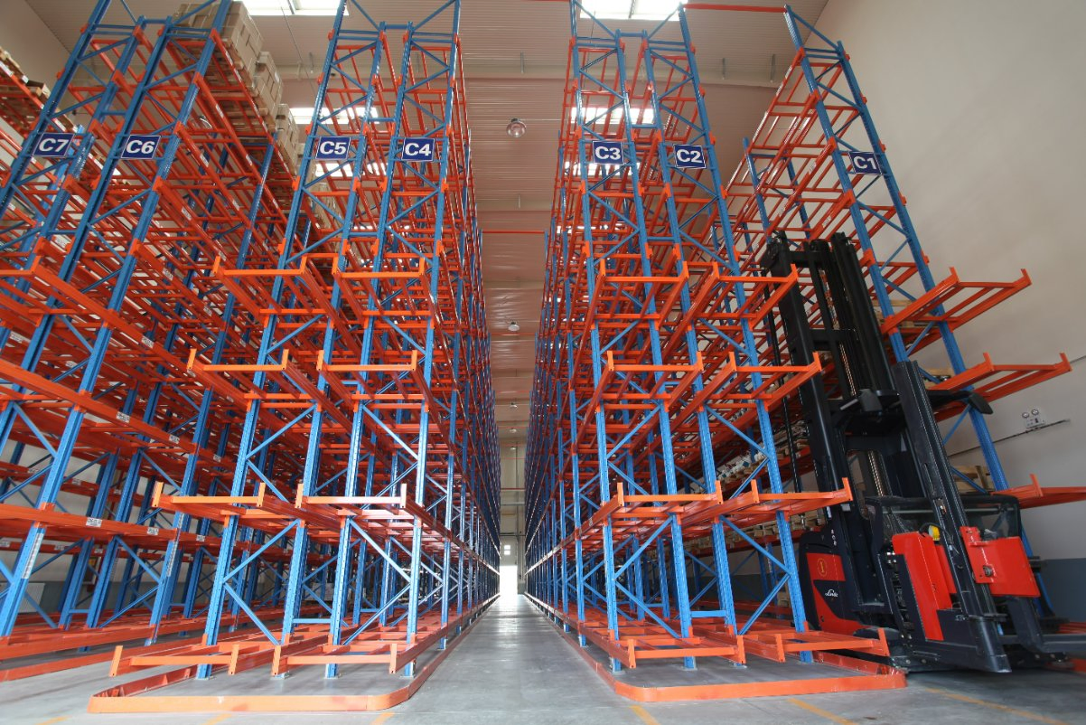 Adjustable Very Narrow Aisle Racking System