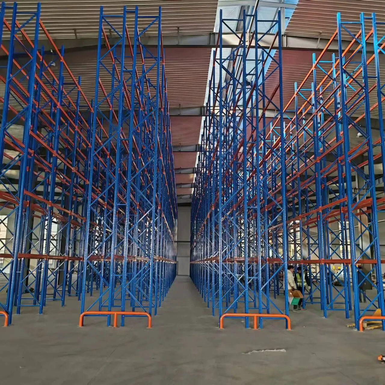 More Capacity High Rack Warehouse System 5 Tier Metal Pallet Narrow Aisle Storage Racking Systems in Warehouse Racking
