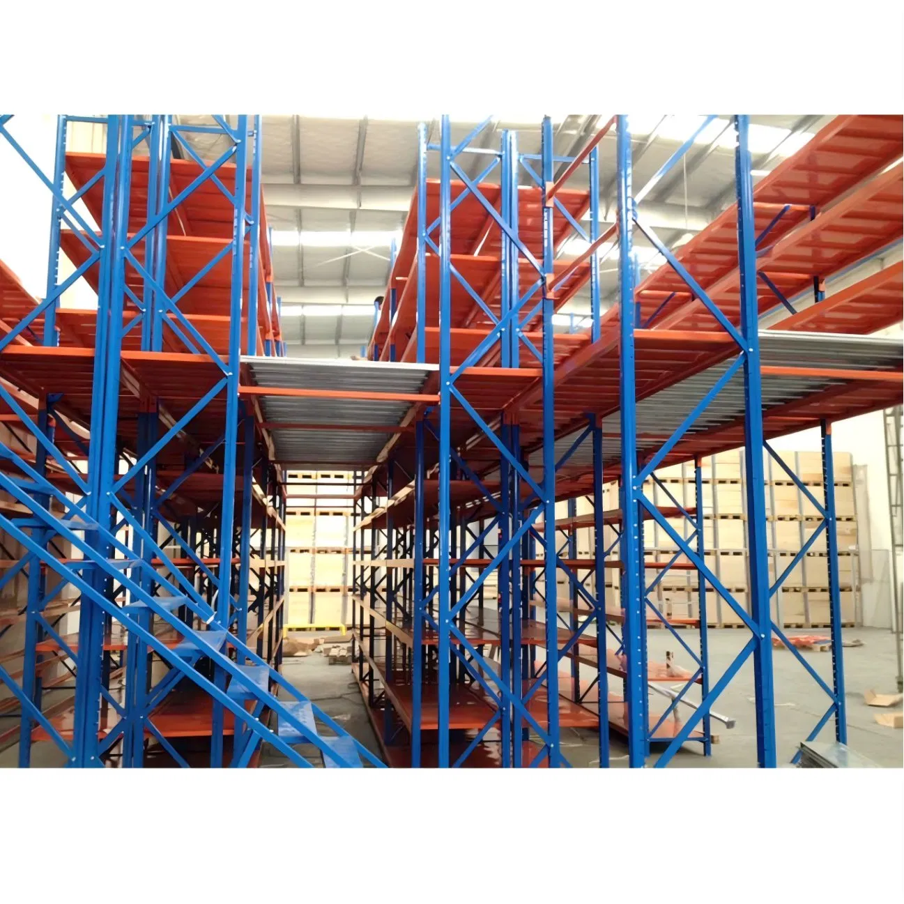 Heavy-Duty Industrial Steel Mezzanine Storage System with Stairs