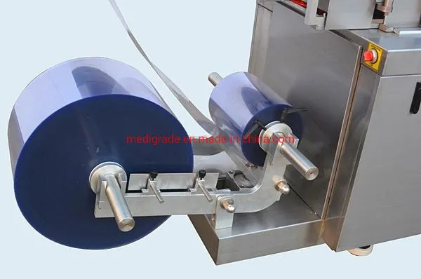 Forming material reel