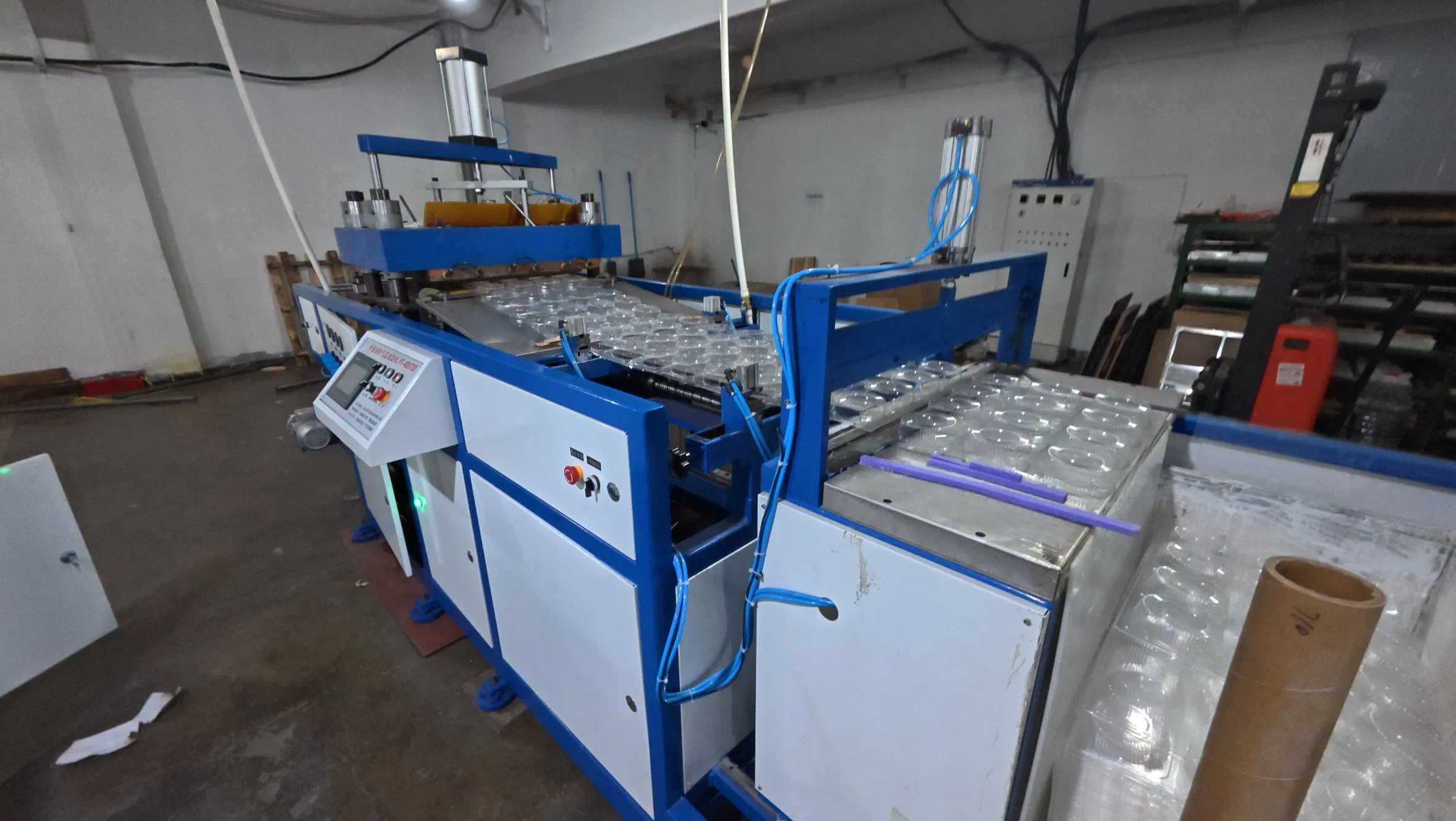 Semi Automatic 720 * 620mm Plastic Thermoforming Machine with Servo System