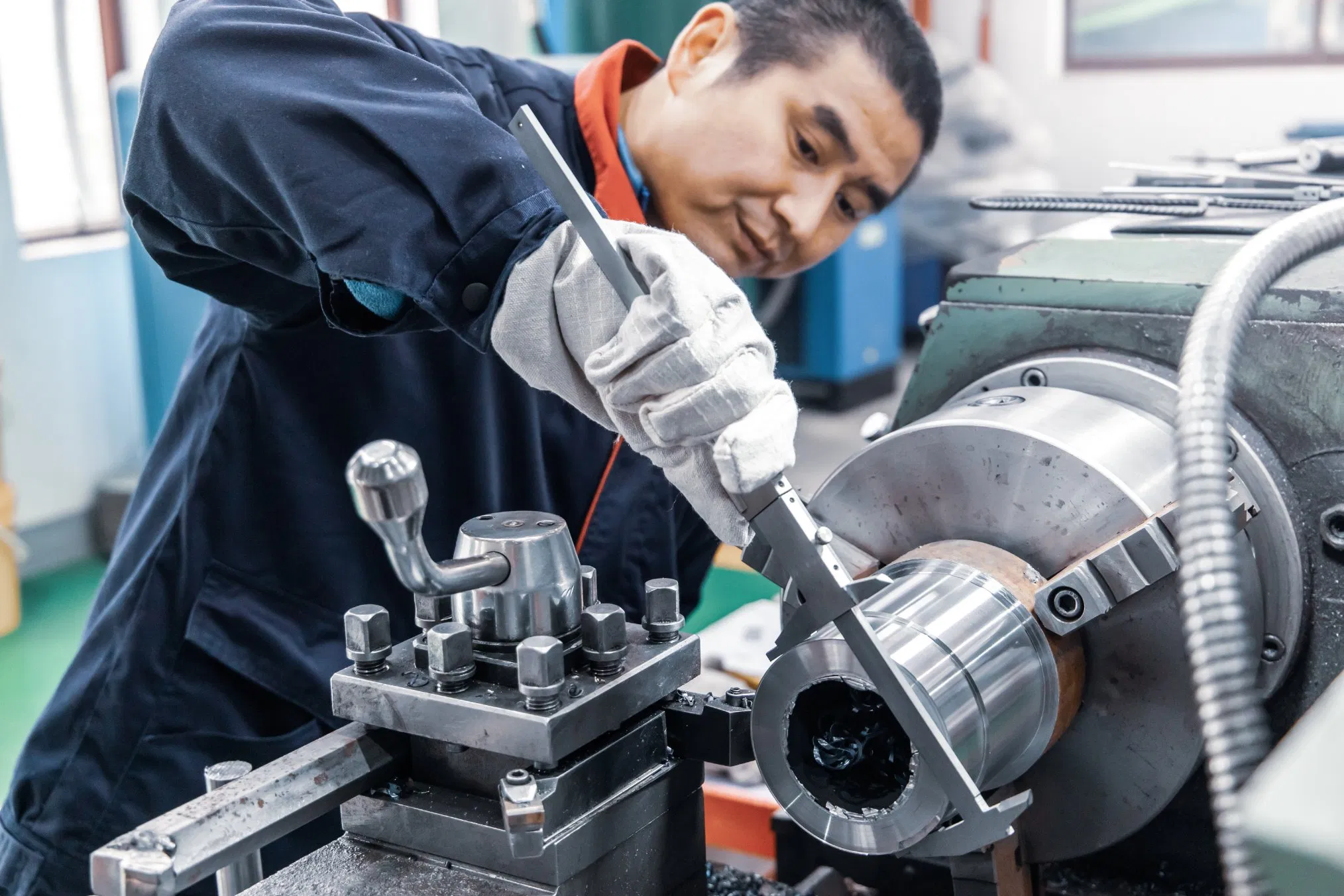 Versatile Thermoforming Vacuum Equipment for PP, PS, and PVC