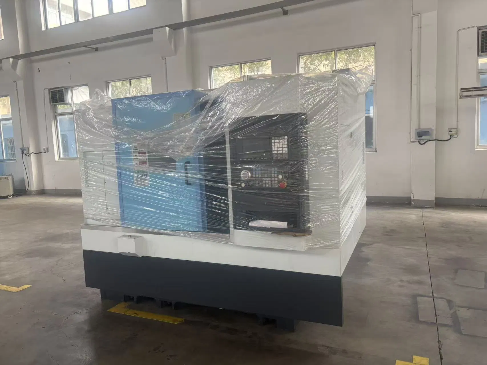 Durable Lathe Milling Centre Machine Featuring Taiwan Syntec Control System