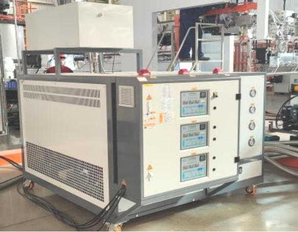 Semi Automatic PLC Controlled Vacuum Thermoforming Machine