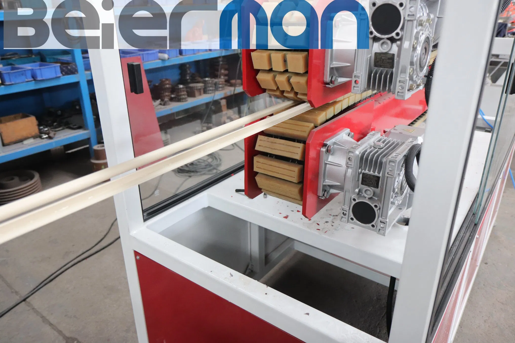 2024 2 Cavity 4 Cavity Automatic PVC Plastic Wall Protection Corner Profile Double Screw Extrusion Production Line Vacuum Mold System with Hole Punching Device