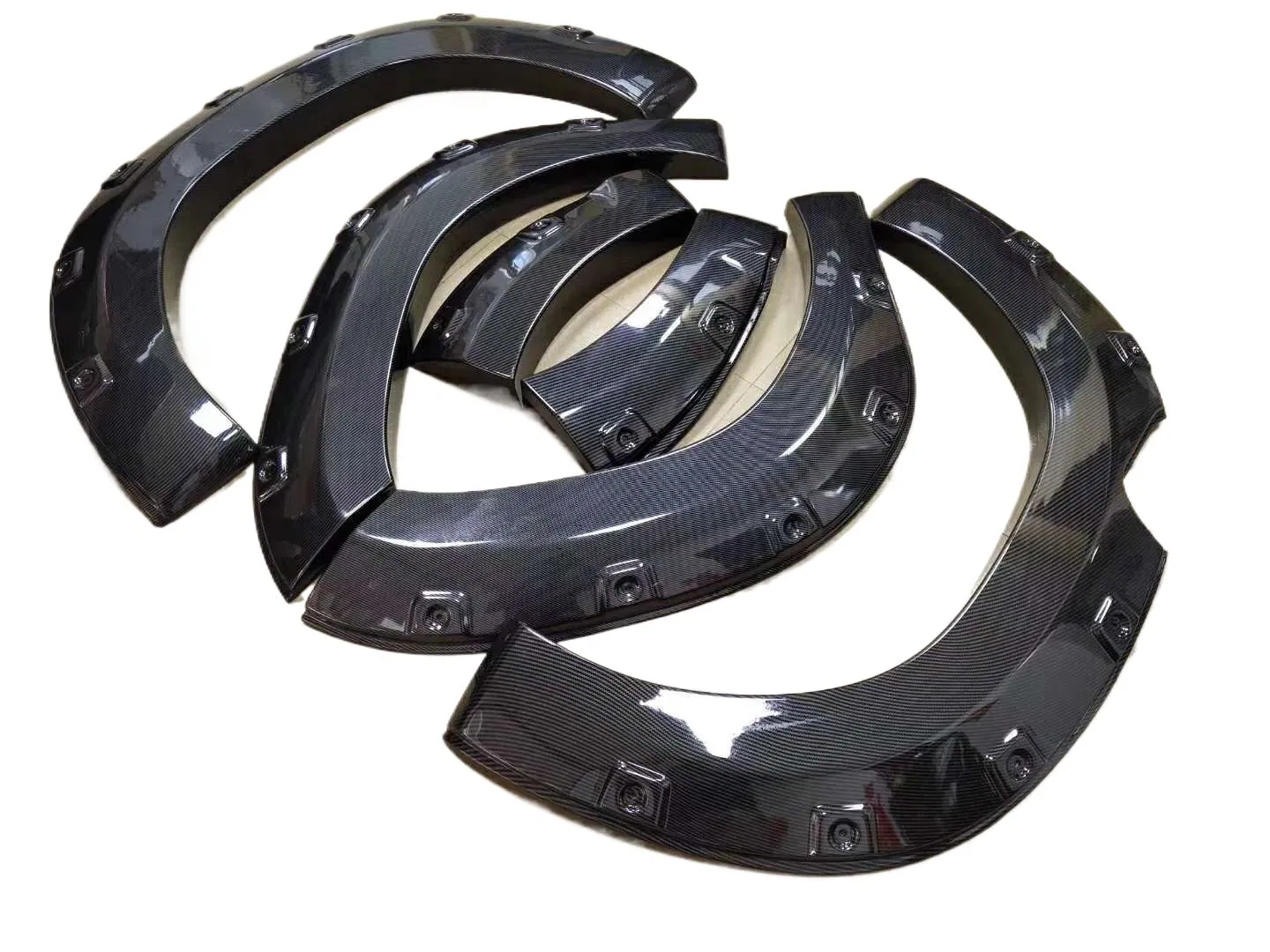 Large-Scale Automatic Vacuum Forming System for Car Parts