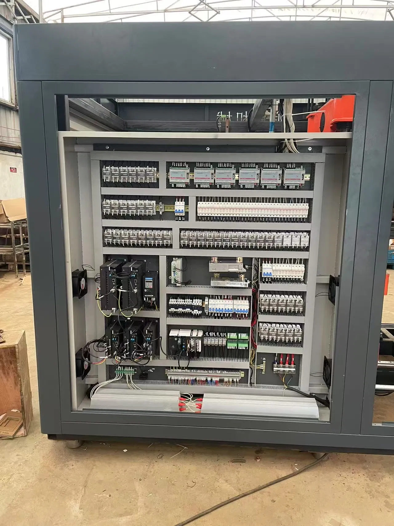 Automatic Servo Driving Plastic Thermoforming Machine for Food Clamshell Packaging Making Machine