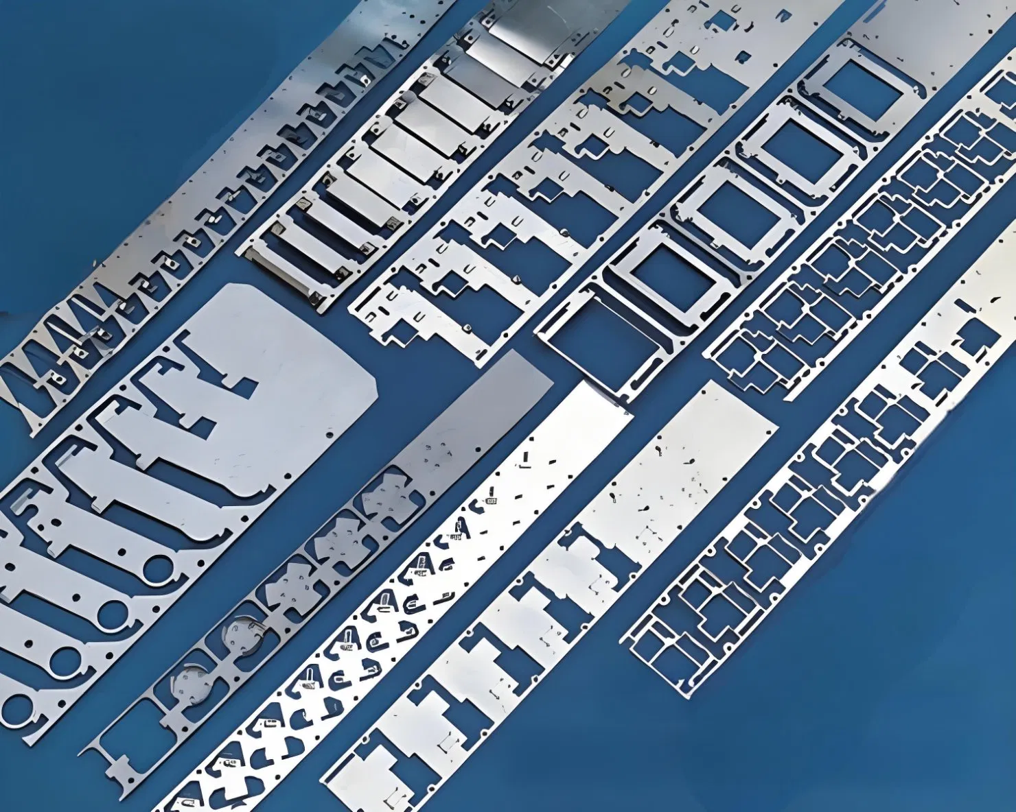 Sale Custom Embossed Logo Punching and Precision Metal Brass Shaping Mould Manufacturer