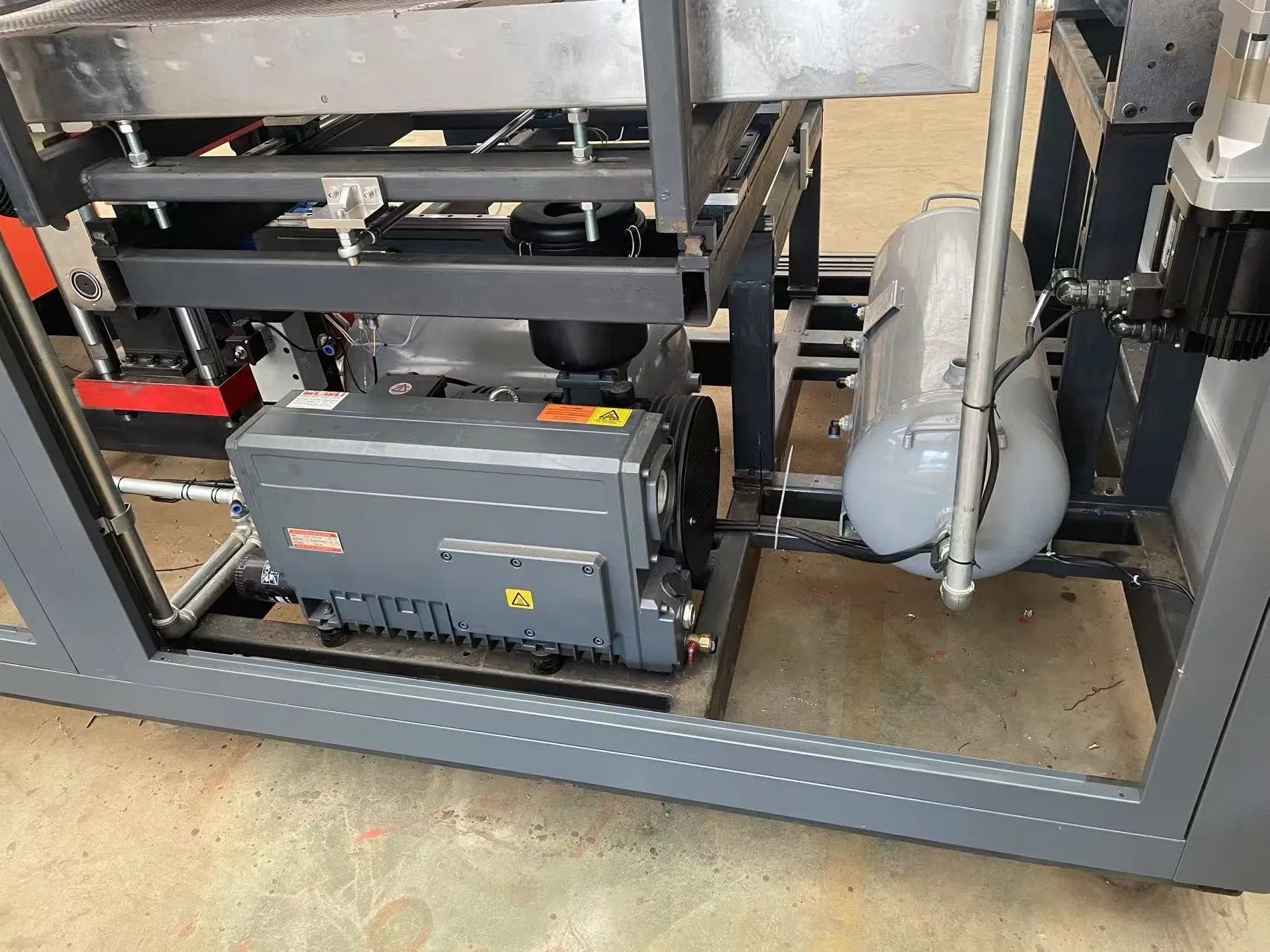 Automatic Servo Driving Plastic Thermoforming Machine for Food Clamshell Packaging Making Machine