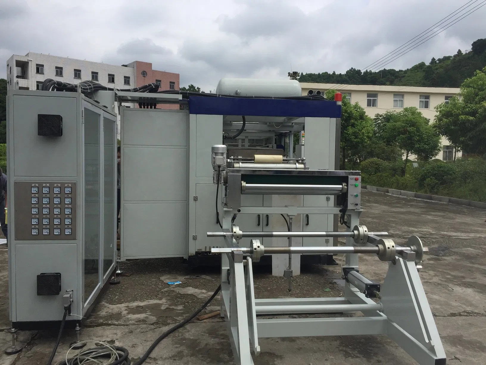 Automatic Plastic PP Pet HIPS PLA Disposable Water Cup Thermoforming System Machinery Production Lines