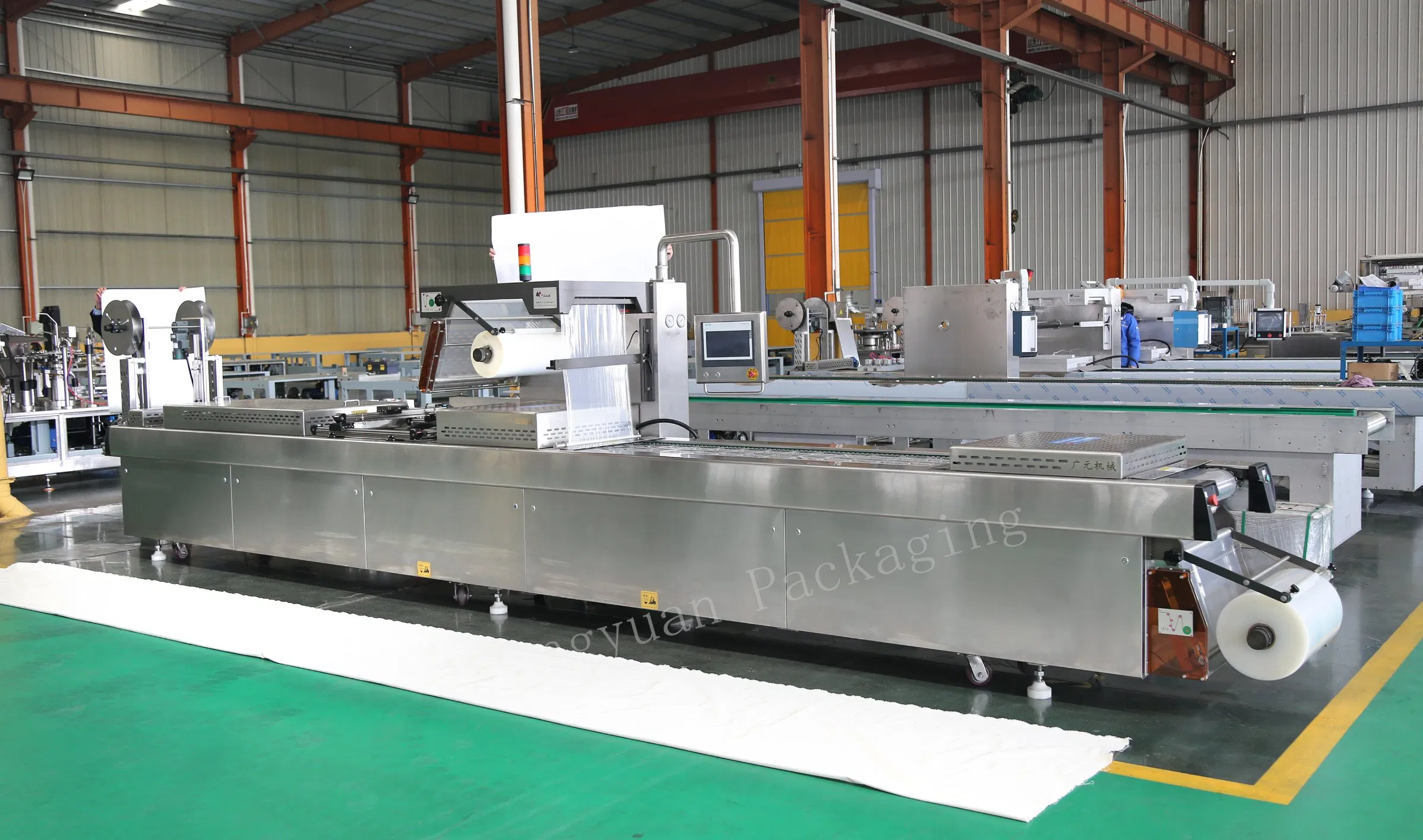 Fully Automatic Thermoforming Vacuum Machine for Pre-Made Meal Production Lines Continuous High-Speed Packaging